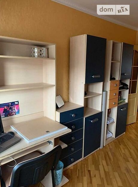 трехкомнатная квартира в Житомире, район Центр, на ул. Покровская в аренду на долгий срок помесячно фото 1 трехкомнатная квартира в Житомире, район Центр, на ул. Покровская в аренду на долгий срок помесячно фото 1