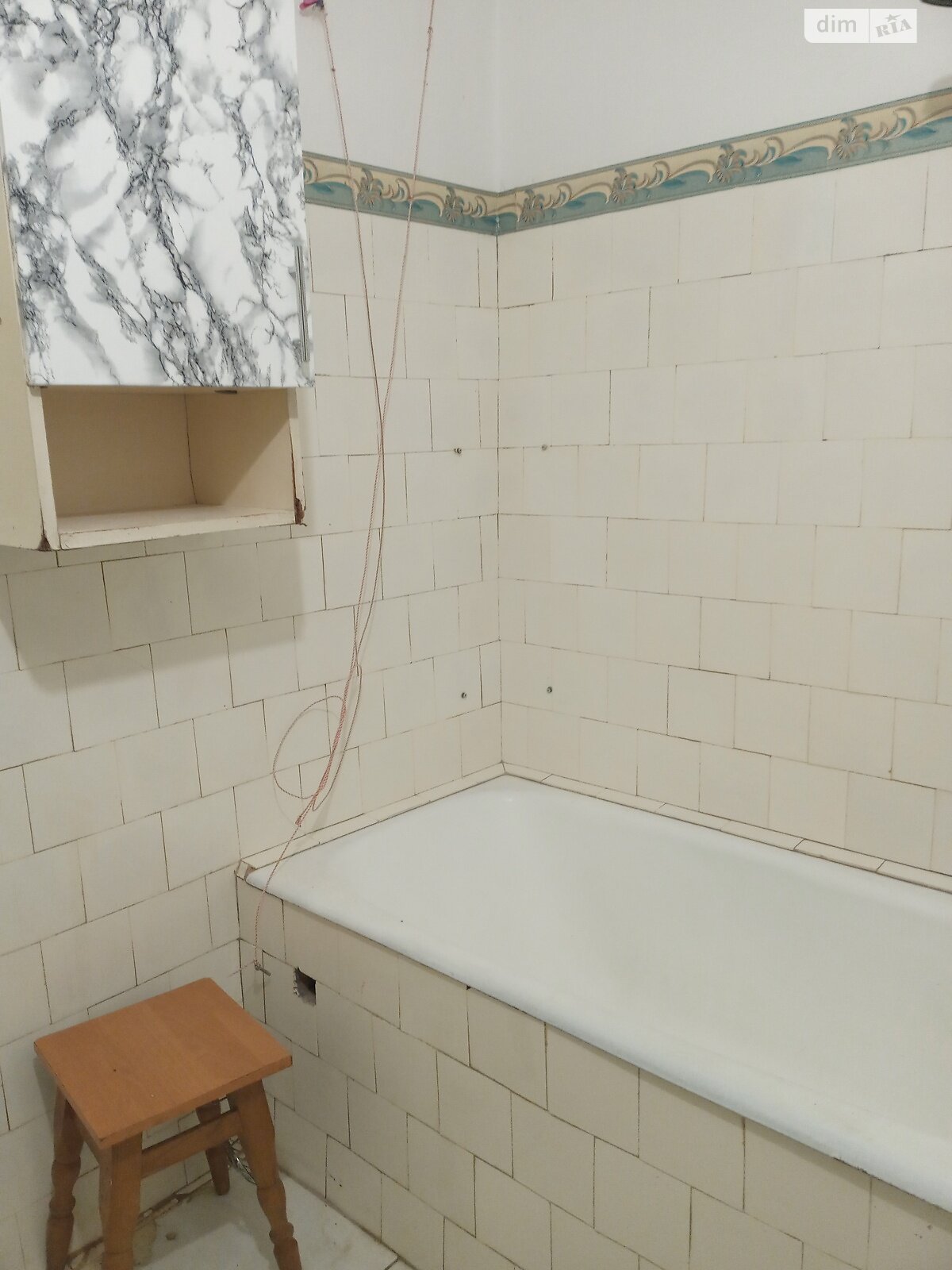 трикімнатна квартира в Житомирі, район Вокзал, на майд. Привокзальний 6/126 в довготривалу оренду помісячно фото 1