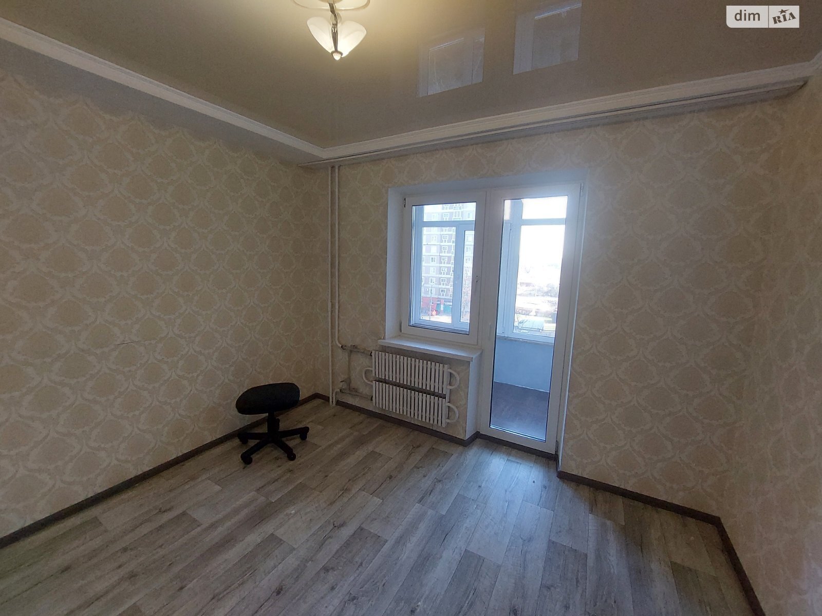 трехкомнатная квартира без мебели в Каменском, на ул. Воинов-афганцев 4Б в аренду на долгий срок помесячно фото 1 трехкомнатная квартира без мебели в Каменском, на ул. Воинов-афганцев 4Б в аренду на долгий срок помесячно фото 1