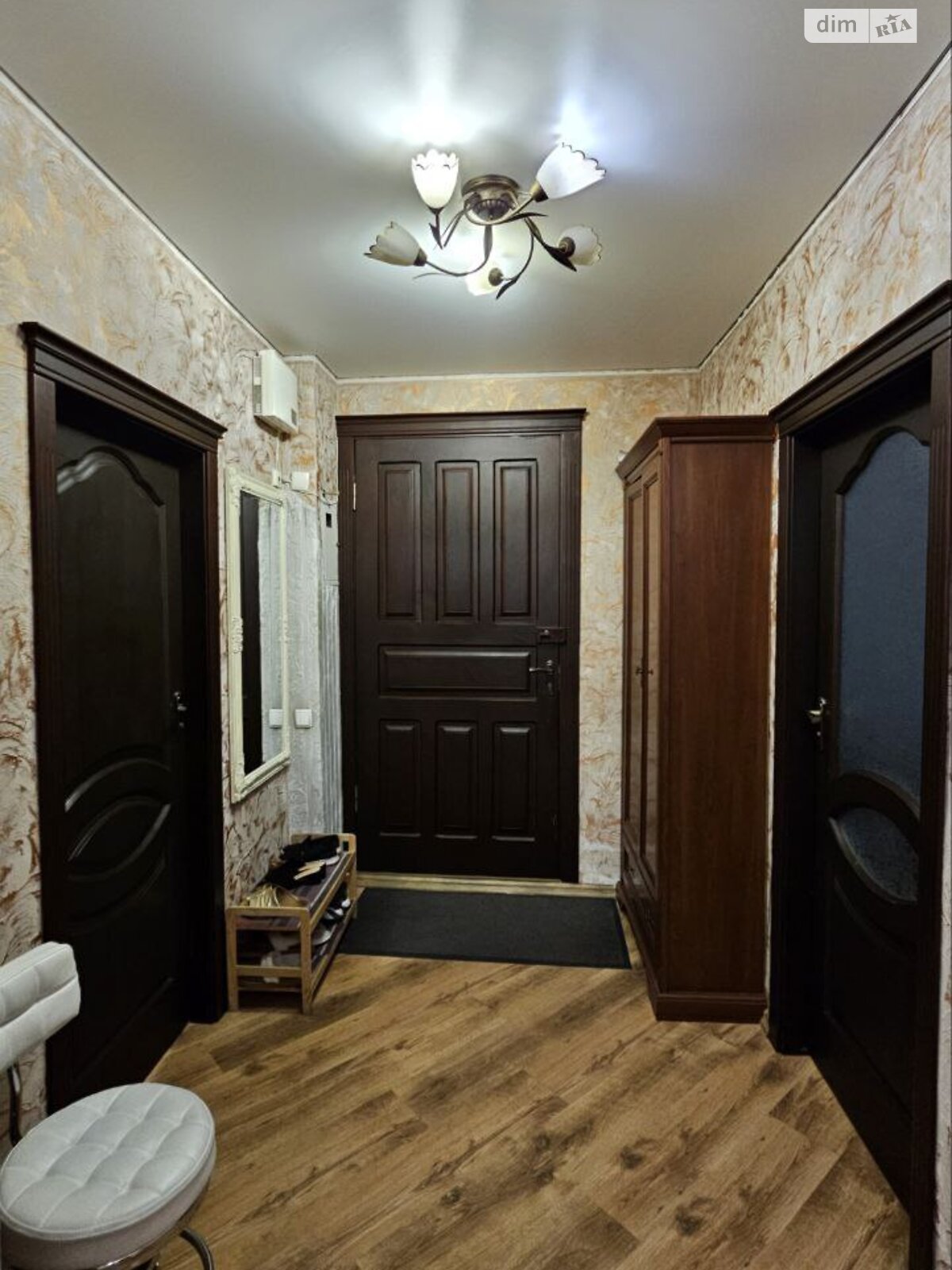 трикімнатна квартира в Кам’янському, район Заводський, на вул. Широка в довготривалу оренду помісячно фото 1 трикімнатна квартира в Кам’янському, район Заводський, на вул. Широка в довготривалу оренду помісячно фото 1