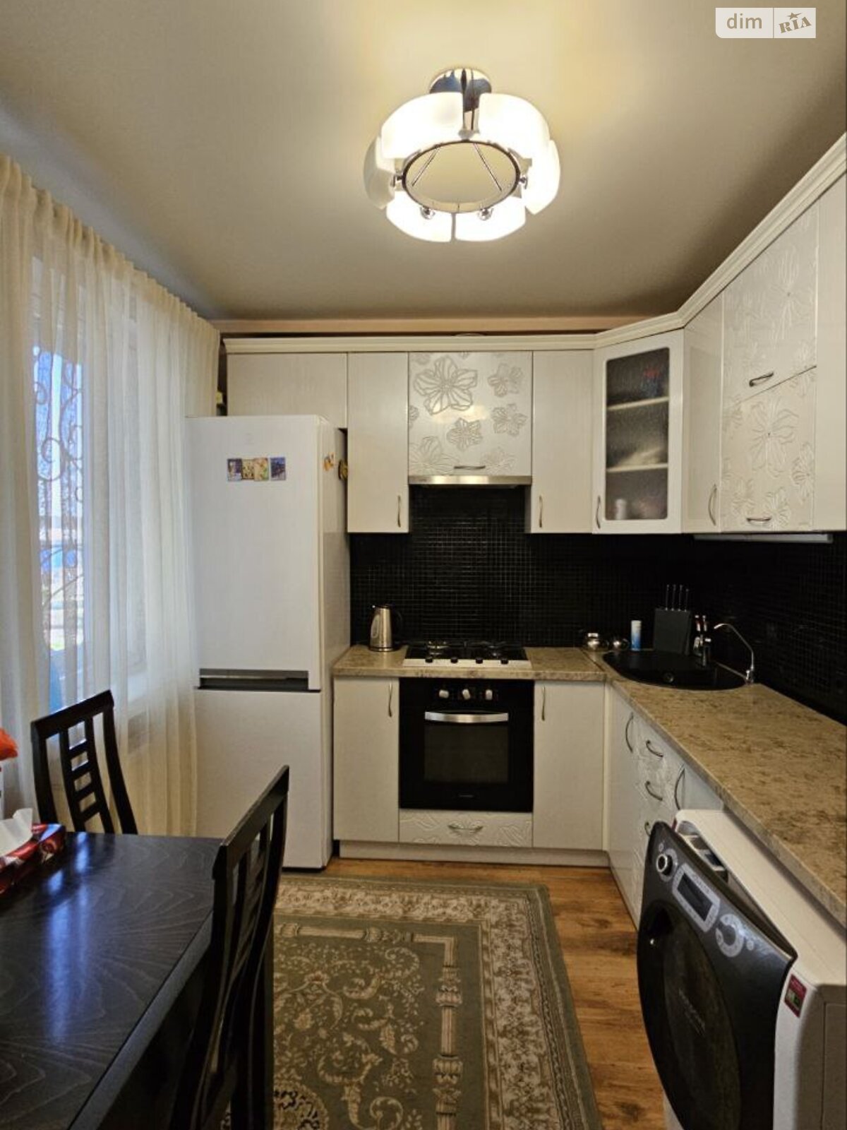 трикімнатна квартира в Кам’янському, район Заводський, на вул. Широка в довготривалу оренду помісячно фото 1 трикімнатна квартира в Кам’янському, район Заводський, на вул. Широка в довготривалу оренду помісячно фото 1