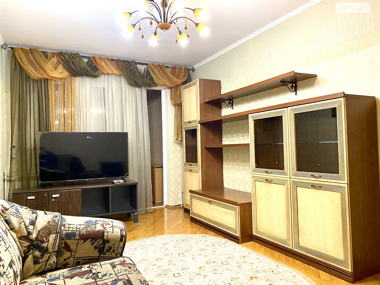 трикімнатна квартира з ремонтом в Києві, район Академмістечко, на вул. Клавдіївська 23/15 в довготривалу оренду помісячно фото 1 трикімнатна квартира з ремонтом в Києві, район Академмістечко, на вул. Клавдіївська 23/15 в довготривалу оренду помісячно фото 1