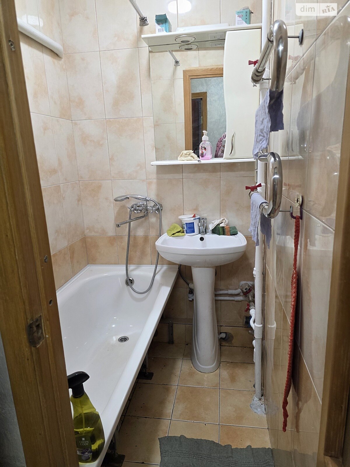 трикімнатна квартира в Києві, район Академмістечко, на вул. Мирослава Поповича 8А в довготривалу оренду помісячно фото 1 трикімнатна квартира в Києві, район Академмістечко, на вул. Мирослава Поповича 8А в довготривалу оренду помісячно фото 1