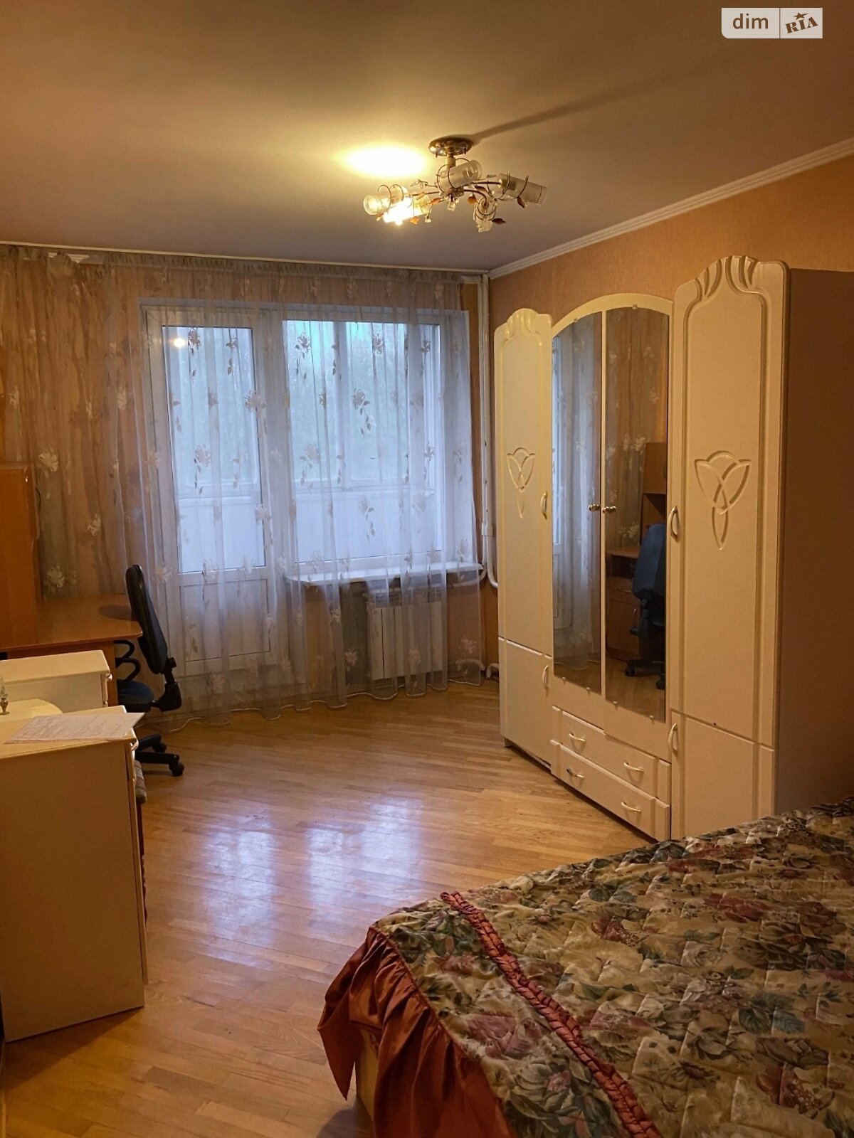 трикімнатна квартира в Києві, на бул. Академіка Вернадського 87А в довготривалу оренду помісячно фото 1 трикімнатна квартира в Києві, на бул. Академіка Вернадського 87А в довготривалу оренду помісячно фото 1