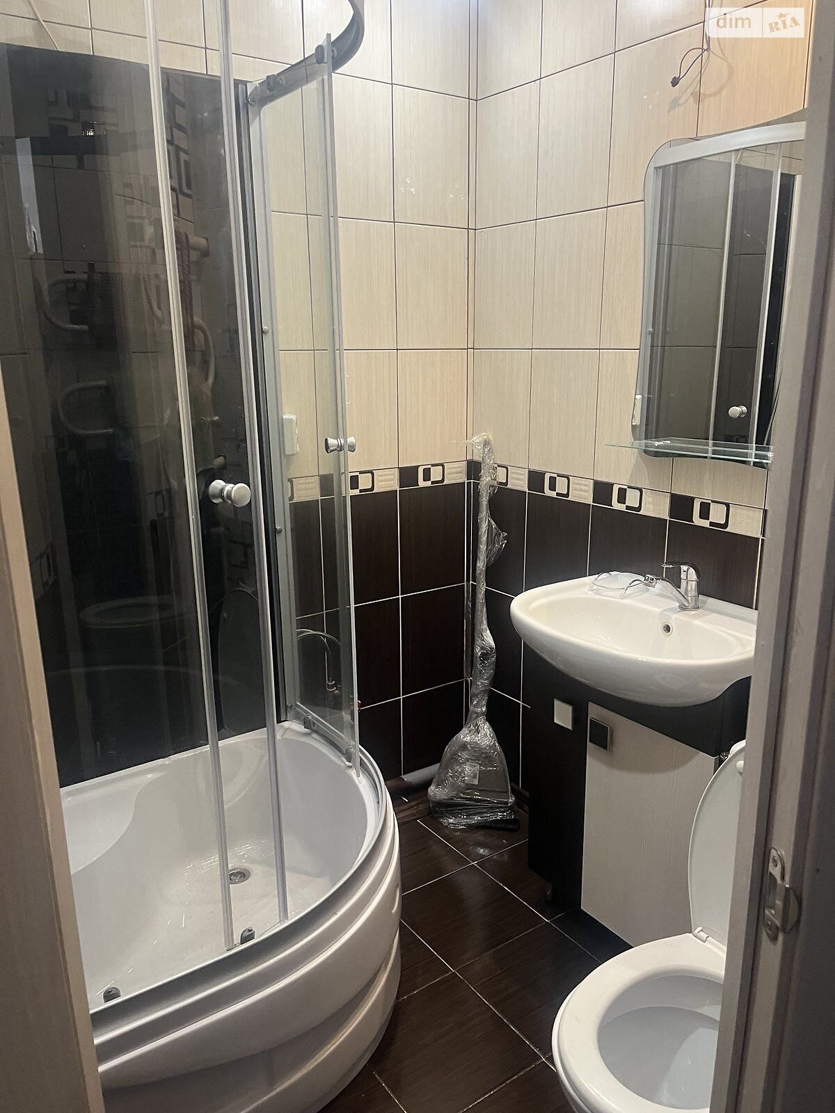 однокомнатная квартира в Киеве, район Александровская Слободка, на ул. Андрея Головко 31 в аренду на долгий срок помесячно фото 1