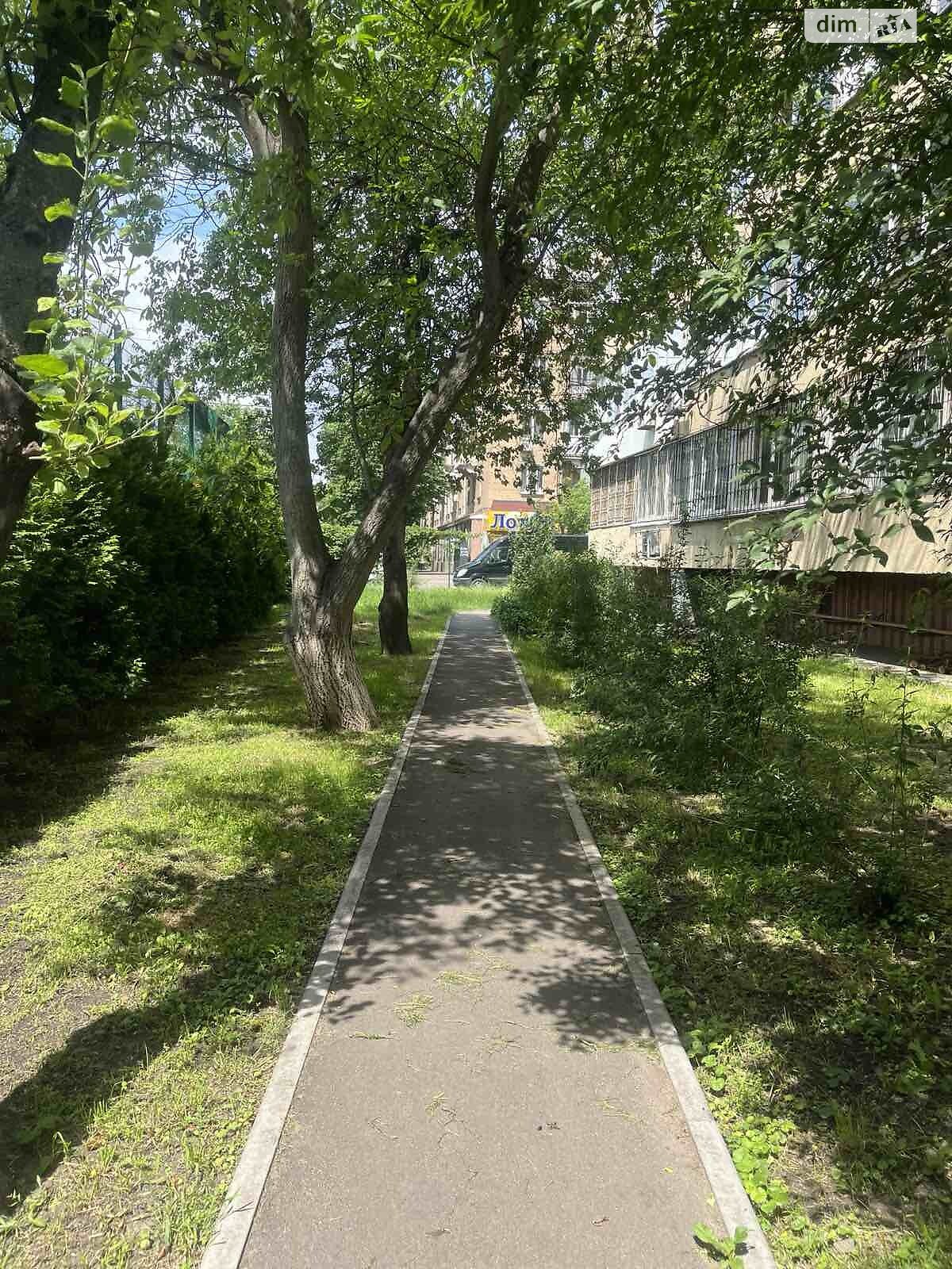 однокомнатная квартира в Киеве, район Александровская Слободка, на ул. Андрея Головко 31 в аренду на долгий срок помесячно фото 1