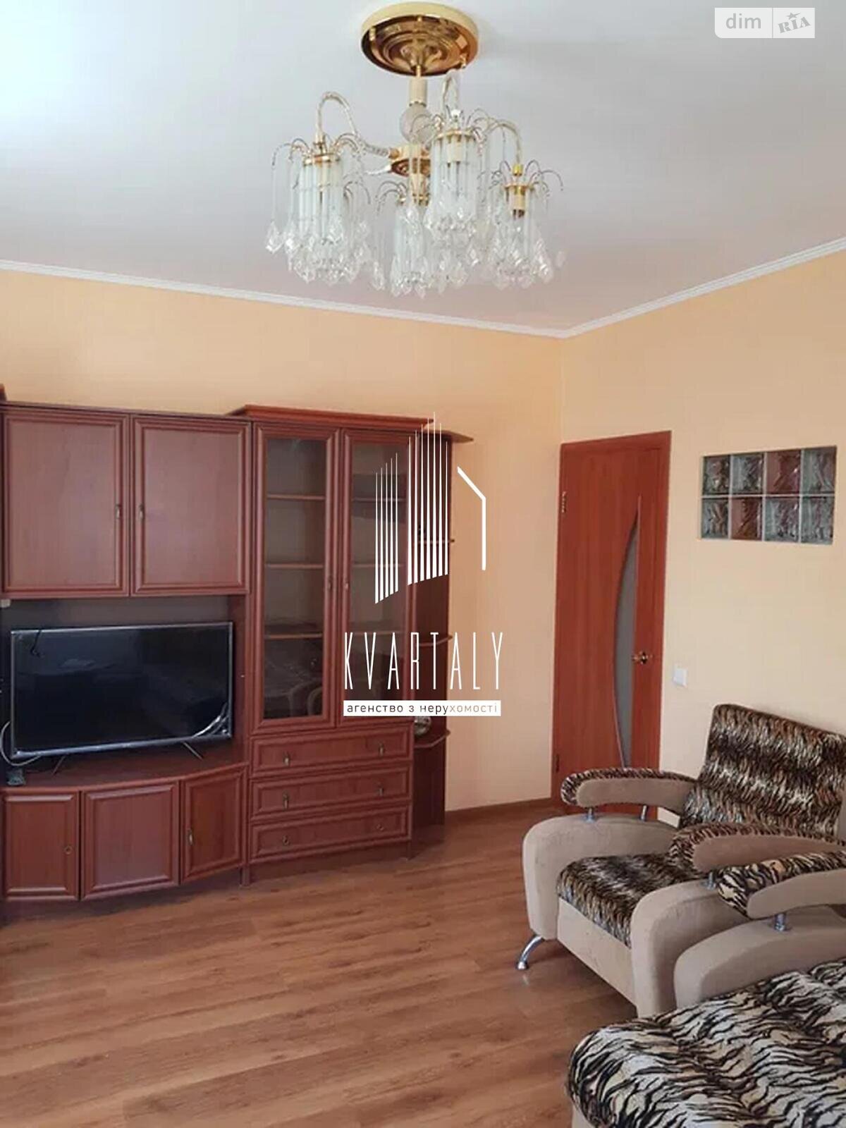 двокімнатна квартира в Києві, район Олександрівська Слобідка, на вул. Клінічна 12 в довготривалу оренду помісячно фото 1 двокімнатна квартира в Києві, район Олександрівська Слобідка, на вул. Клінічна 12 в довготривалу оренду помісячно фото 1