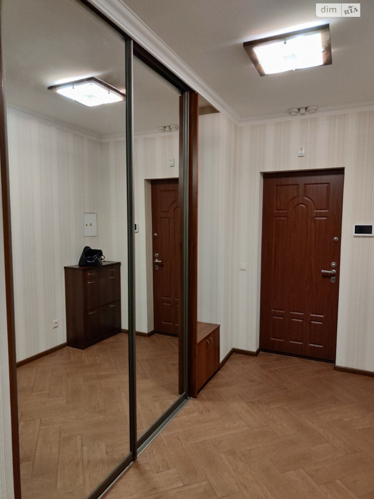 двокімнатна квартира в Києві, район Олександрівська Слобідка, на просп. Лобановского 6А в довготривалу оренду помісячно фото 1 двокімнатна квартира в Києві, район Олександрівська Слобідка, на просп. Лобановского 6А в довготривалу оренду помісячно фото 1