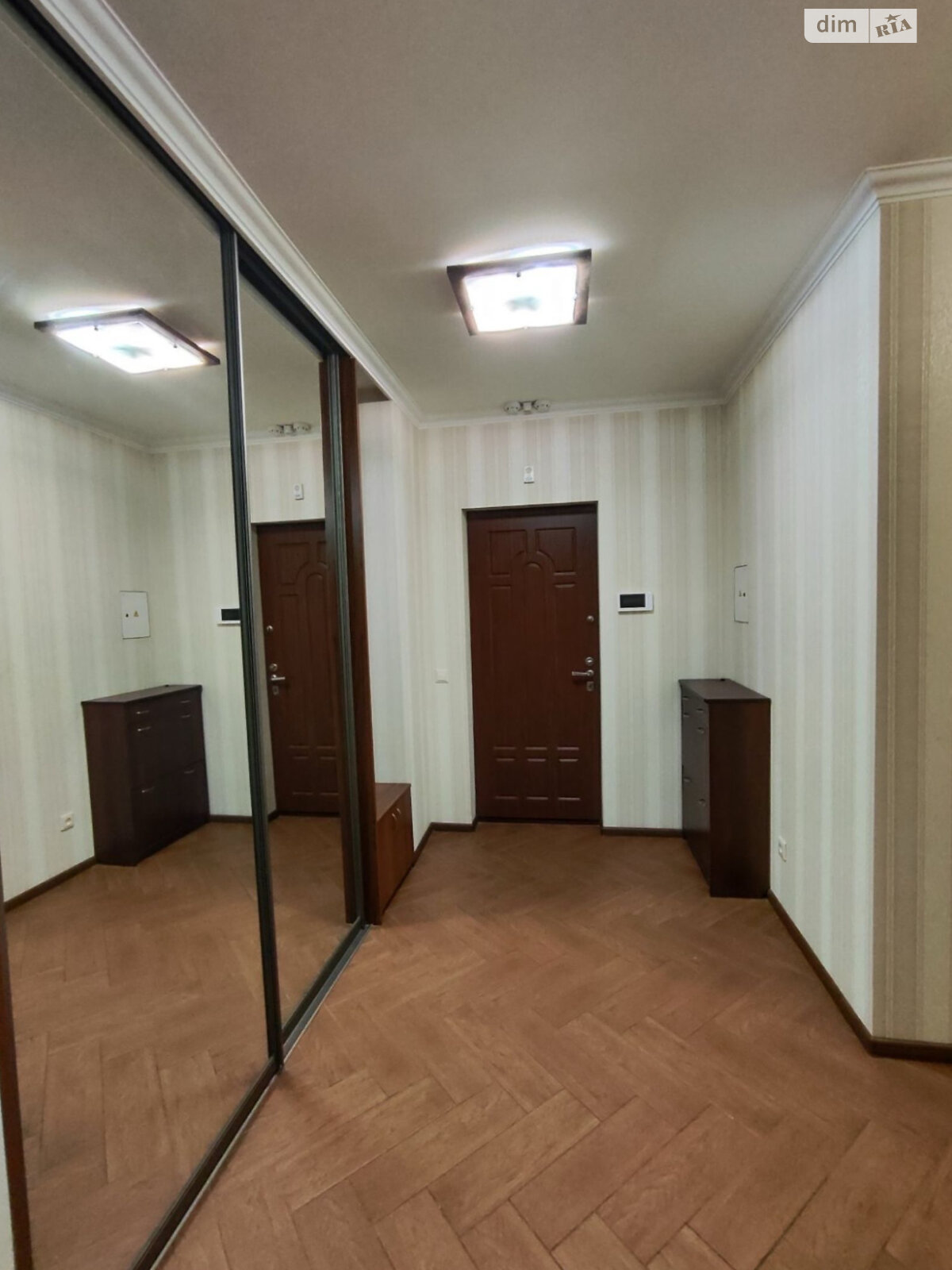 двокімнатна квартира в Києві, район Олександрівська Слобідка, на просп. Лобановского 6А в довготривалу оренду помісячно фото 1 двокімнатна квартира в Києві, район Олександрівська Слобідка, на просп. Лобановского 6А в довготривалу оренду помісячно фото 1