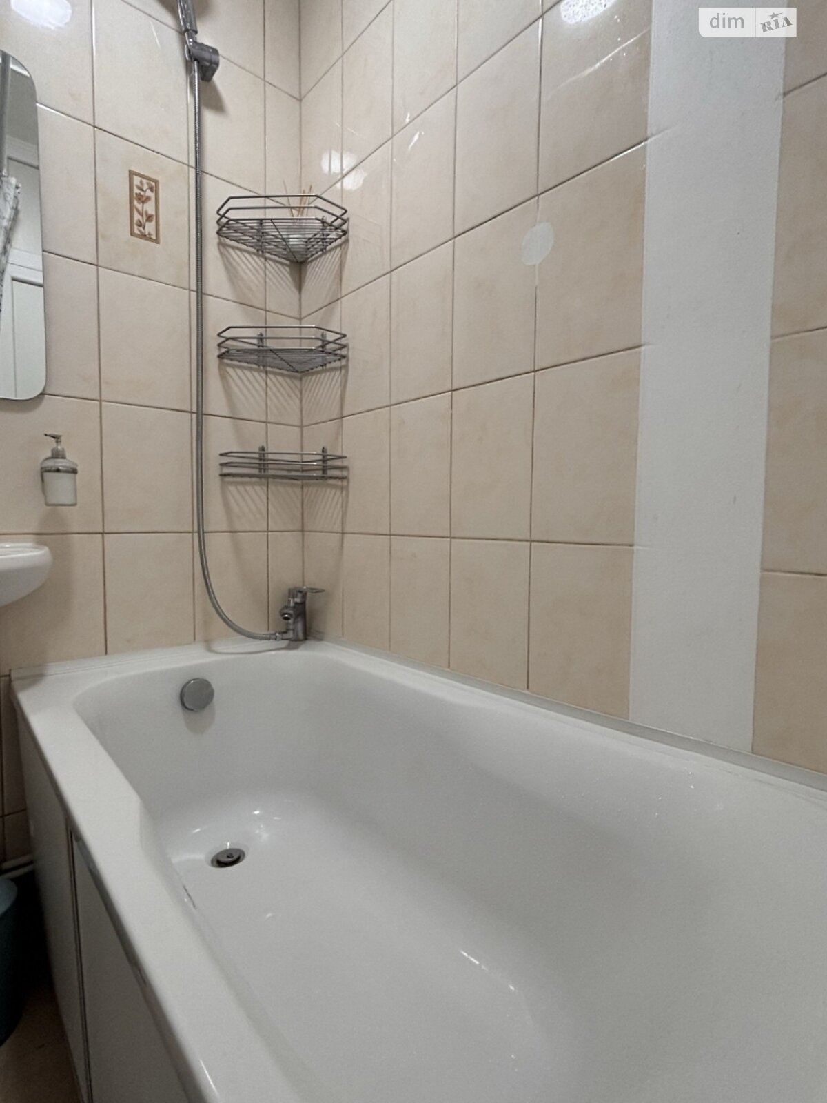 однокімнатна квартира в Києві, район Олександрівська Слобідка, на пров. Максима Кривоноса 3 в довготривалу оренду помісячно фото 1