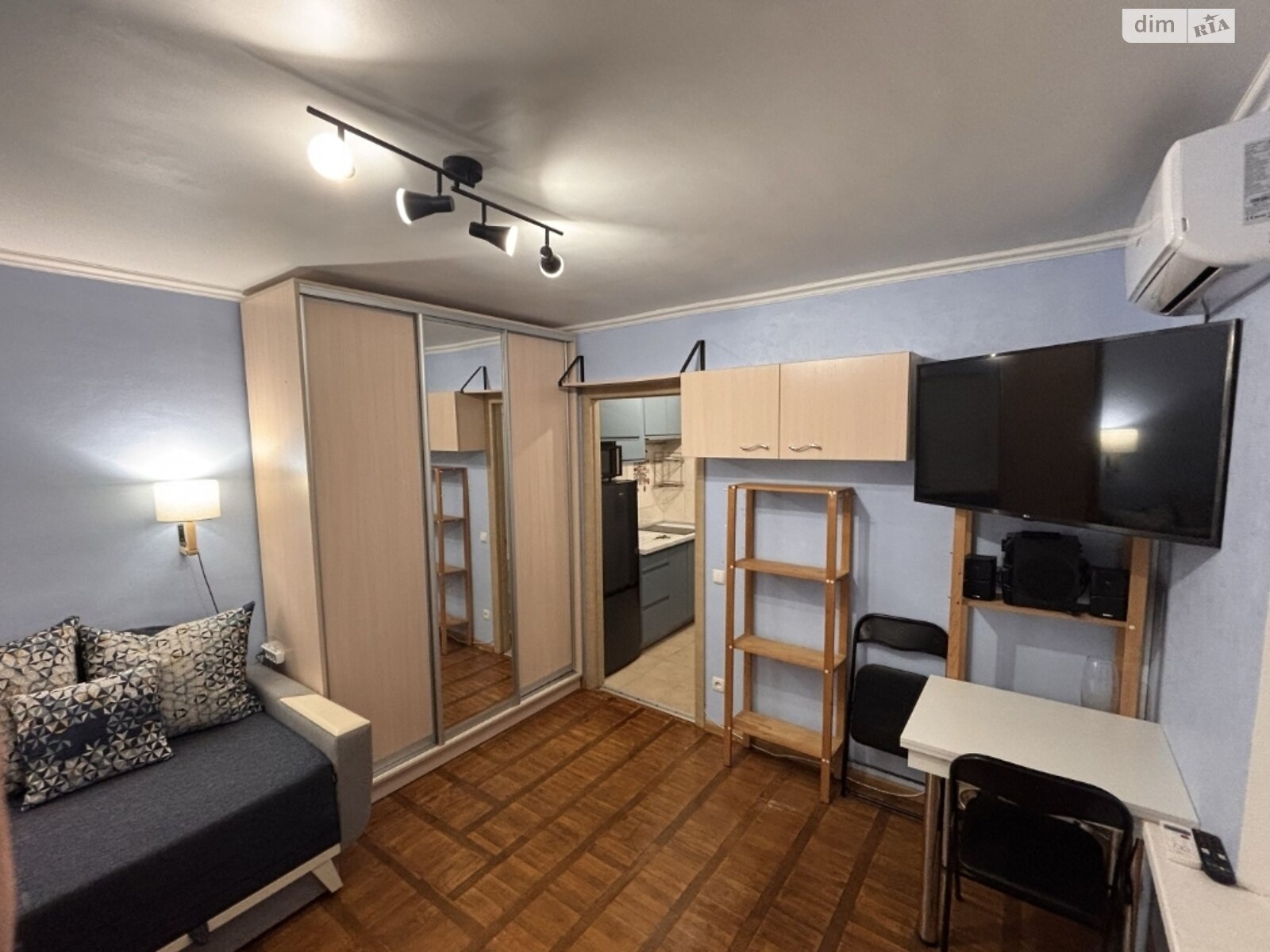 однокімнатна квартира в Києві, район Олександрівська Слобідка, на пров. Максима Кривоноса 3 в довготривалу оренду помісячно фото 1