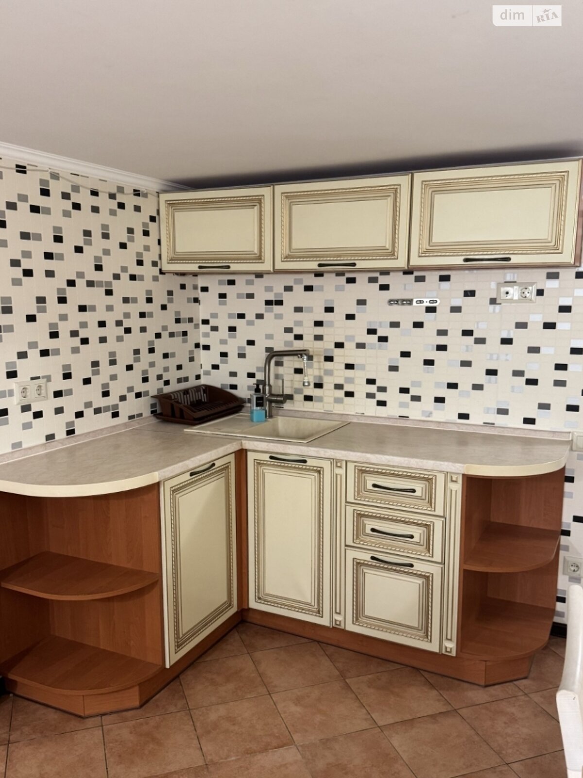 однокімнатна квартира в Києві, район Олександрівська Слобідка, на пров. Максима Кривоноса 3 в довготривалу оренду помісячно фото 1