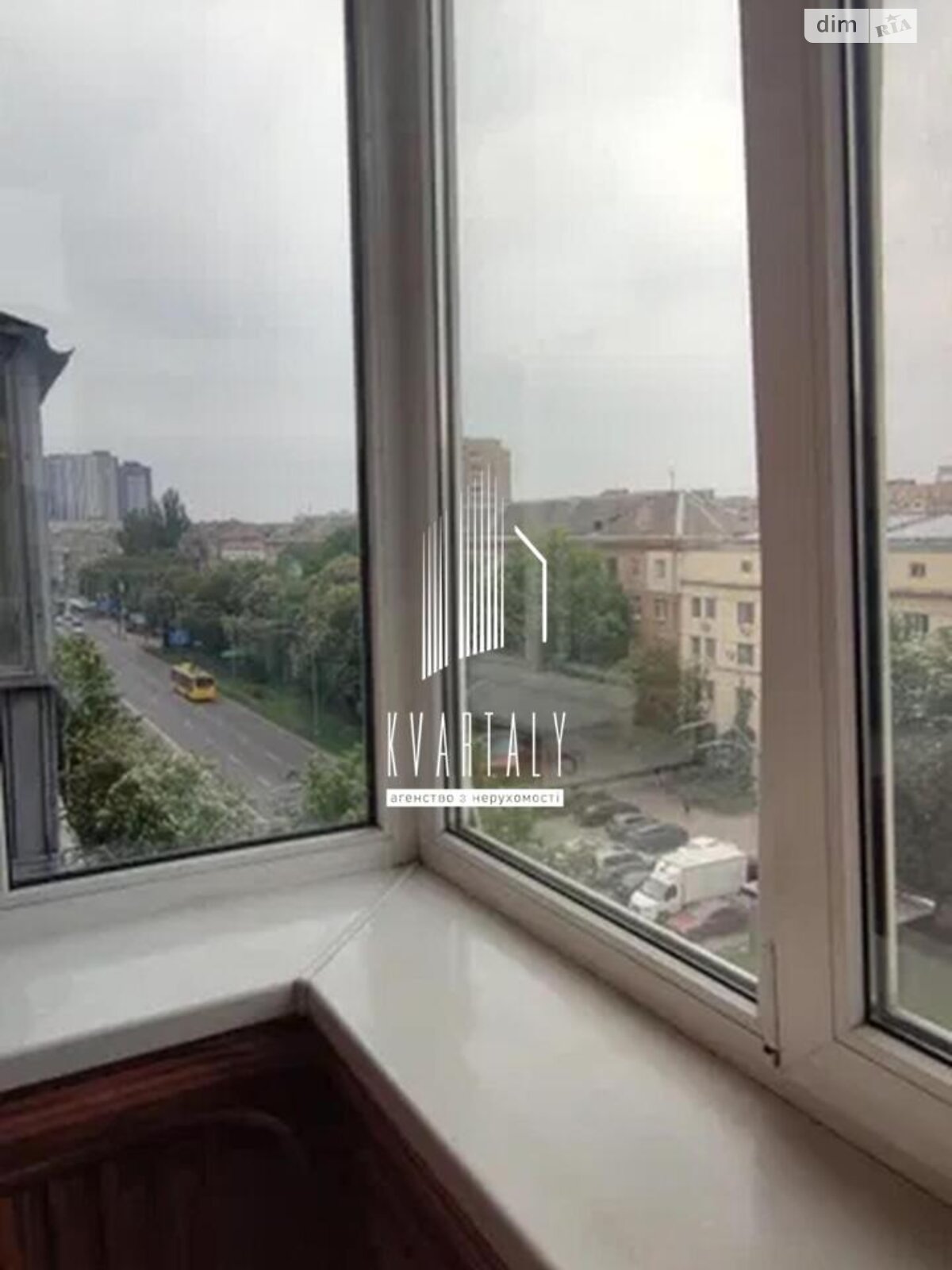 двухкомнатная квартира в Киеве, район Александровская Слободка, на просп. Воздушных Сил 33/2 в аренду на долгий срок помесячно фото 1 двухкомнатная квартира в Киеве, район Александровская Слободка, на просп. Воздушных Сил 33/2 в аренду на долгий срок помесячно фото 1