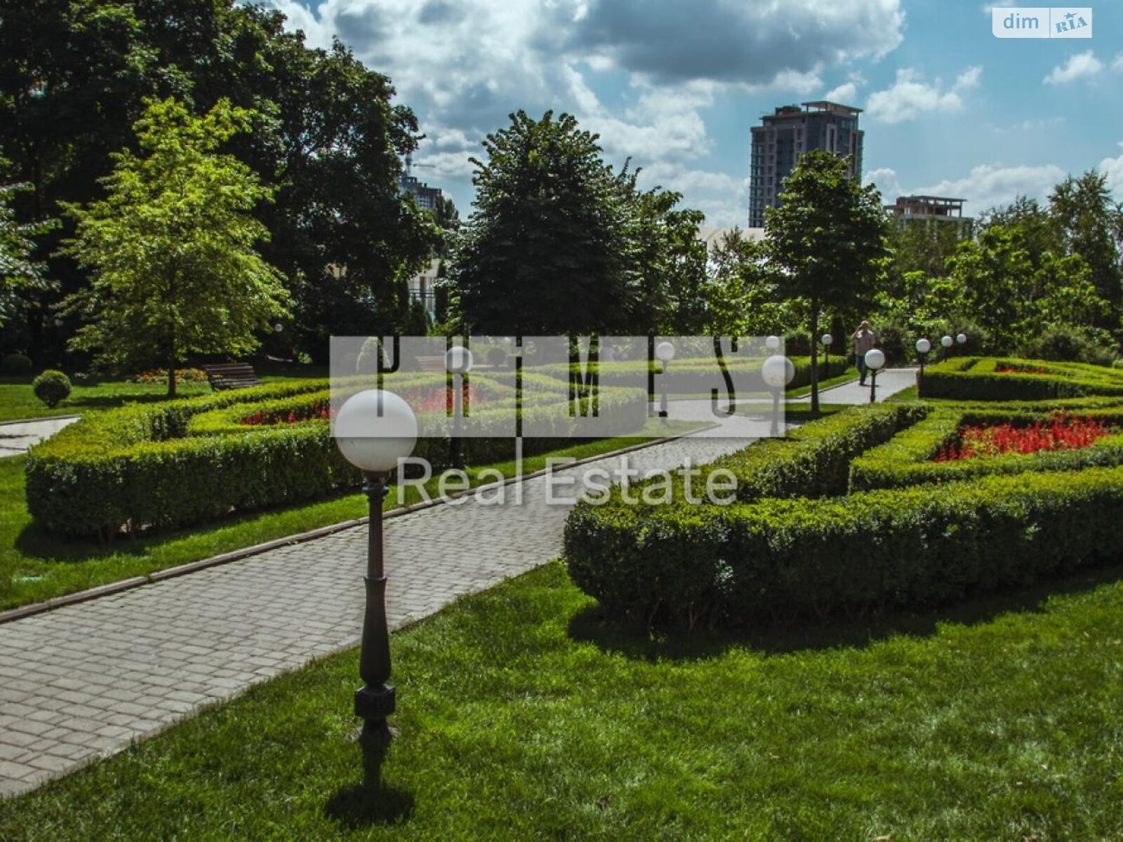 трехкомнатная квартира в Киеве, на ул. Андрея Верхогляда 11 в аренду на долгий срок помесячно фото 1