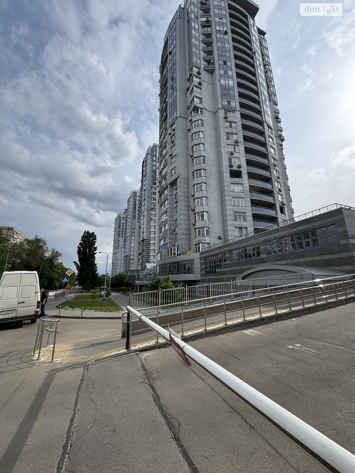 однокімнатна квартира в Києві, район Святошинський, на вул. Миколи Ушакова 1В, кв. 53 в довготривалу оренду помісячно фото 1 однокімнатна квартира в Києві, район Святошинський, на вул. Миколи Ушакова 1В, кв. 53 в довготривалу оренду помісячно фото 1