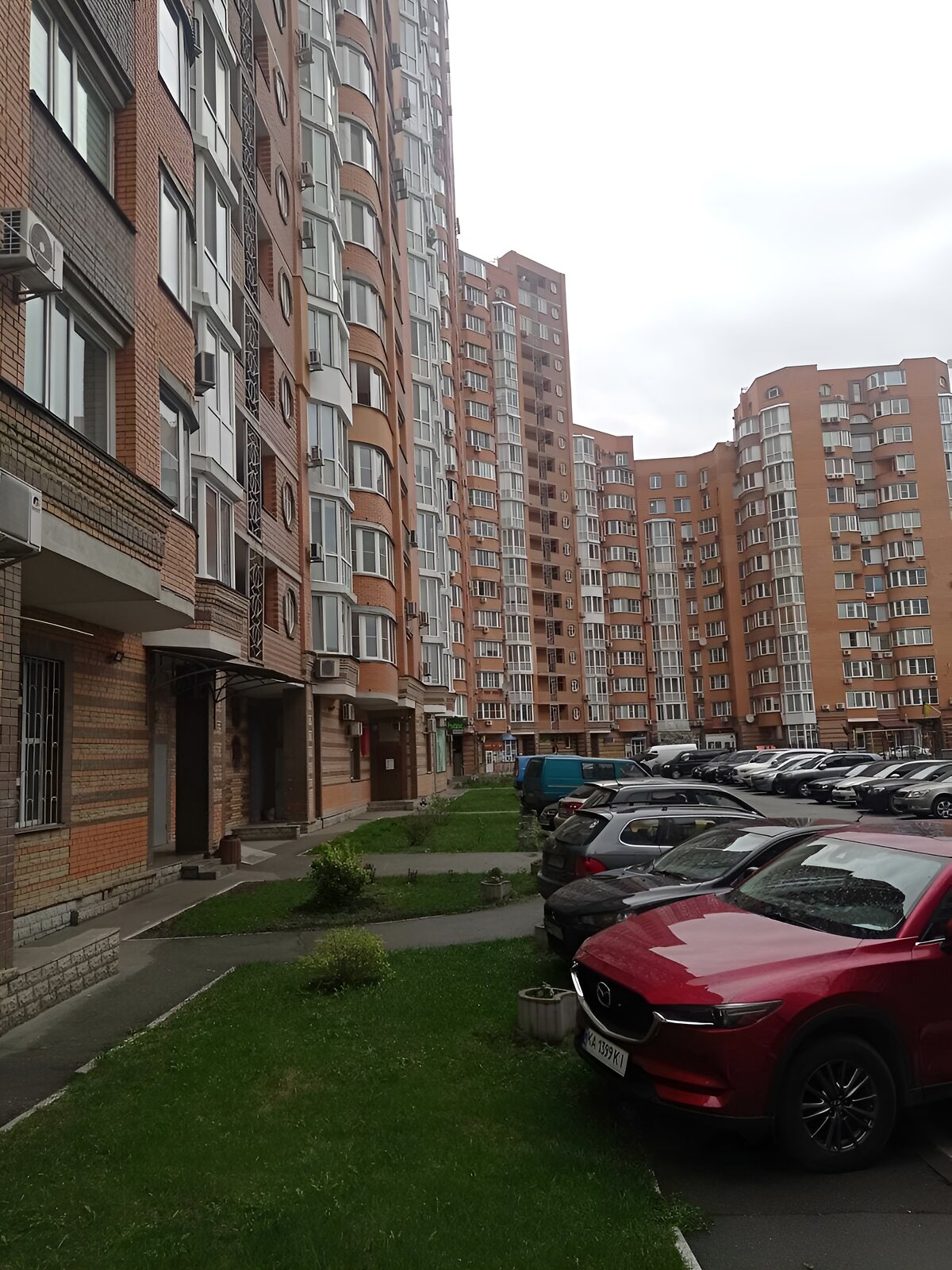 однокімнатна квартира з ремонтом в Києві, район Біличі, на вул. Осіння 33 в довготривалу оренду помісячно фото 1 однокімнатна квартира з ремонтом в Києві, район Біличі, на вул. Осіння 33 в довготривалу оренду помісячно фото 1
