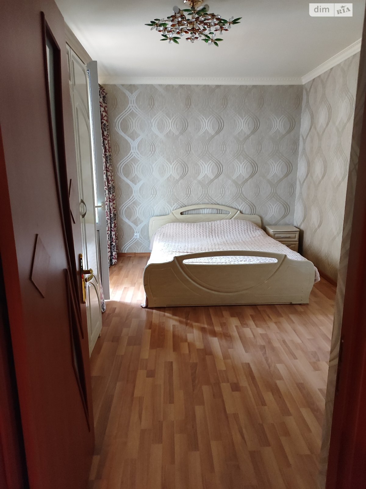однокомнатная квартира в Киеве, район Беличи, на ул. Осенняя 33 в аренду на долгий срок помесячно фото 1 однокомнатная квартира в Киеве, район Беличи, на ул. Осенняя 33 в аренду на долгий срок помесячно фото 1