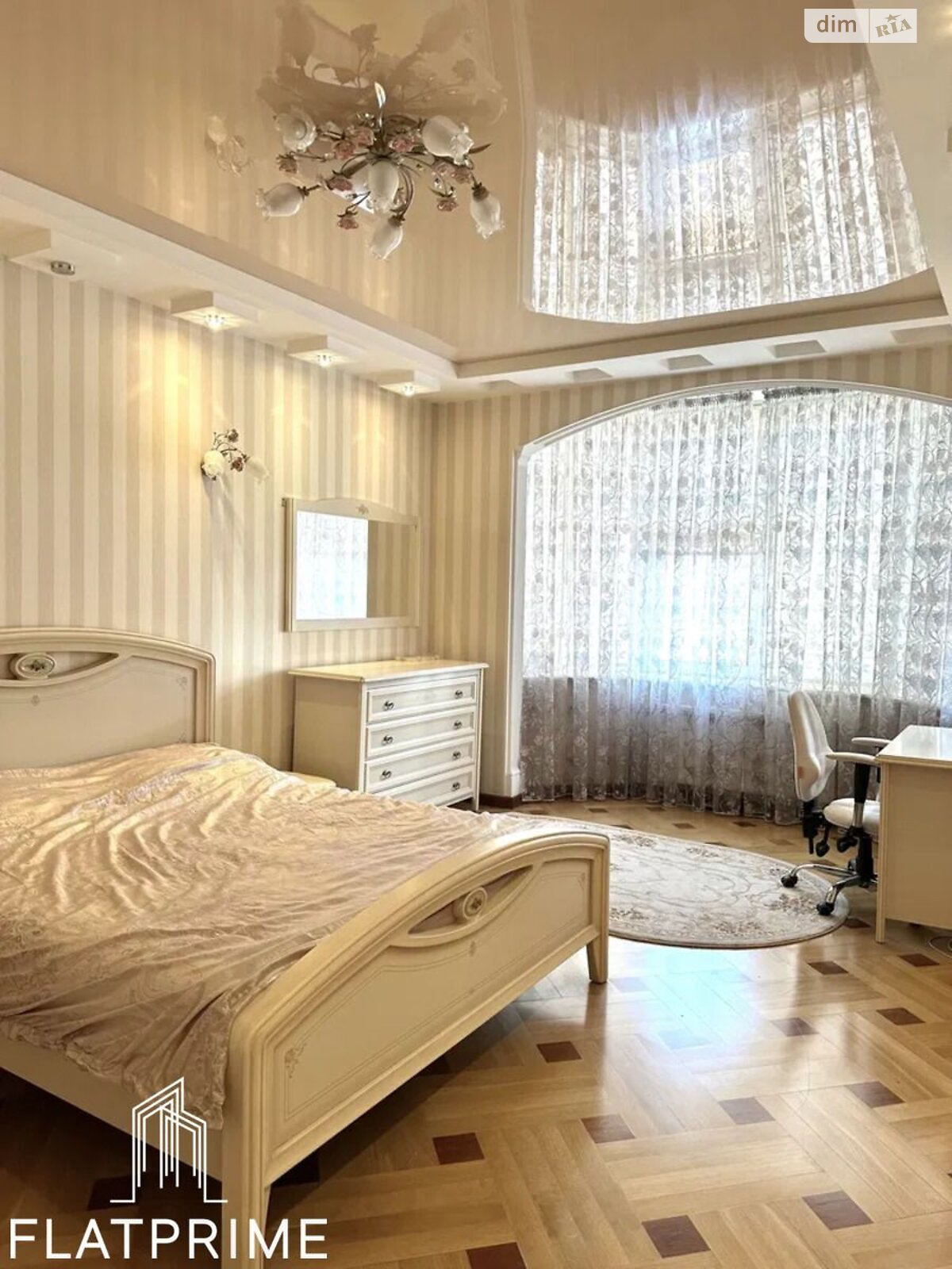 чотирикімнатна квартира в Києві, район Біличі, на вул. Осіння 33 в довготривалу оренду помісячно фото 1 чотирикімнатна квартира в Києві, район Біличі, на вул. Осіння 33 в довготривалу оренду помісячно фото 1