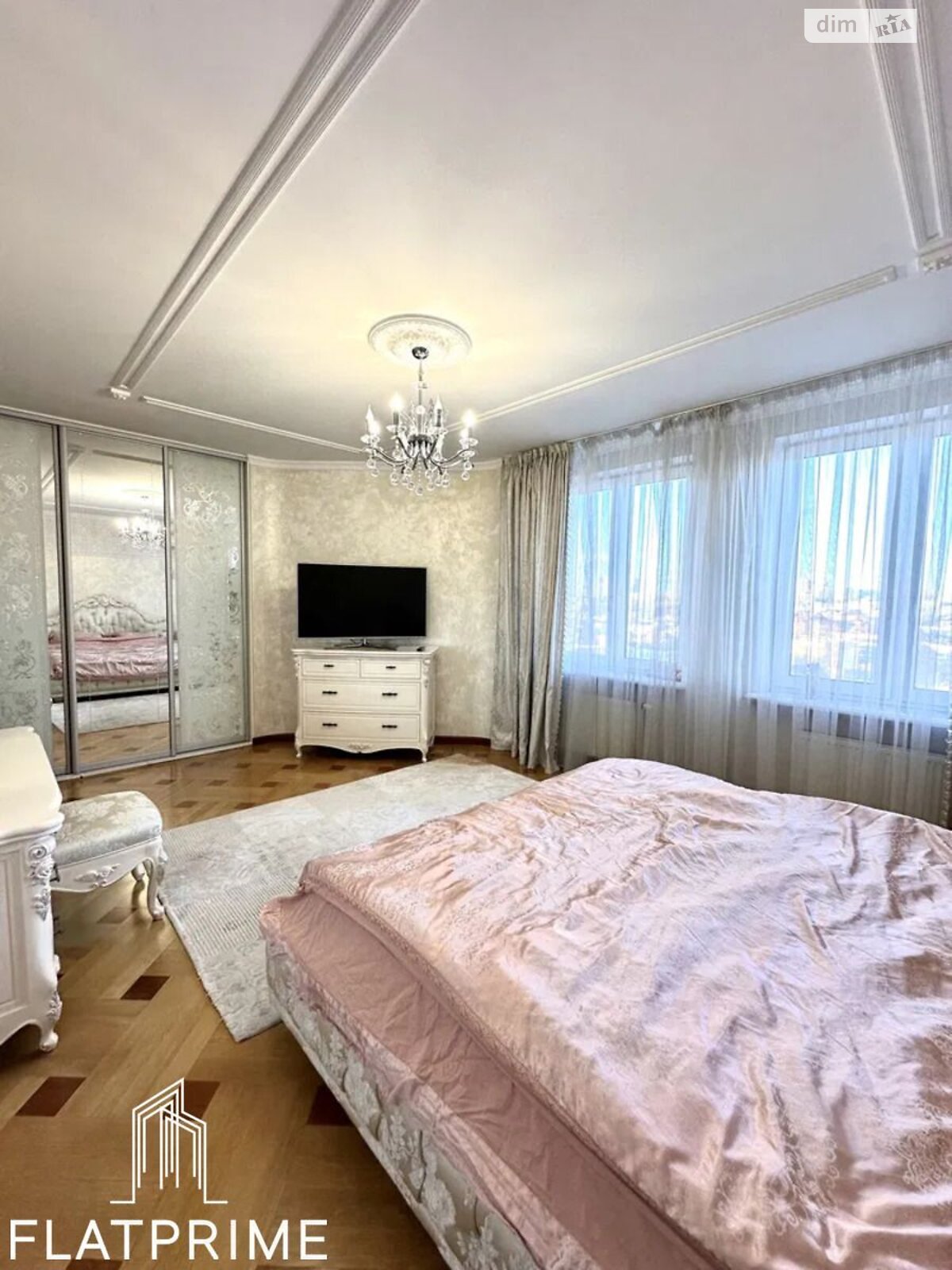 чотирикімнатна квартира в Києві, район Біличі, на вул. Осіння 33 в довготривалу оренду помісячно фото 1 чотирикімнатна квартира в Києві, район Біличі, на вул. Осіння 33 в довготривалу оренду помісячно фото 1