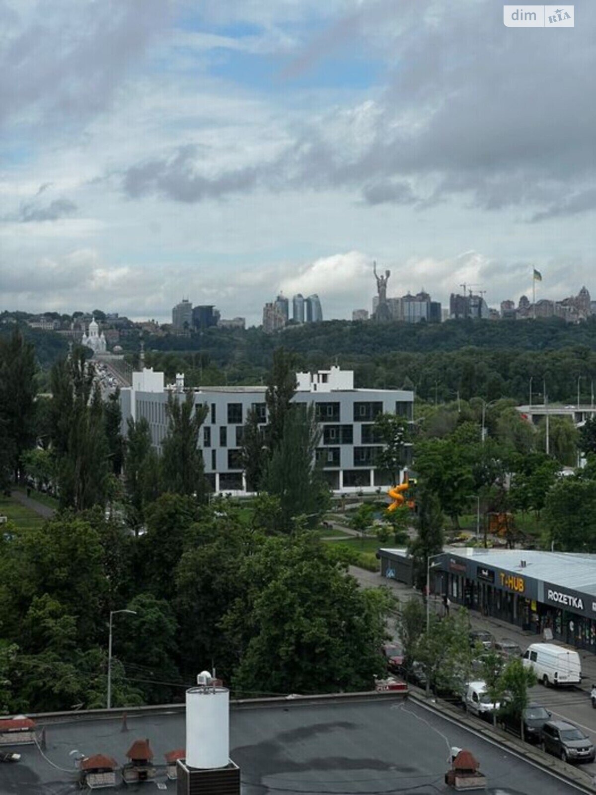 однокомнатная квартира в Киеве, район Березняки, на бул. Амвросия Бучмы 2 в аренду на долгий срок помесячно фото 1 однокомнатная квартира в Киеве, район Березняки, на бул. Амвросия Бучмы 2 в аренду на долгий срок помесячно фото 1
