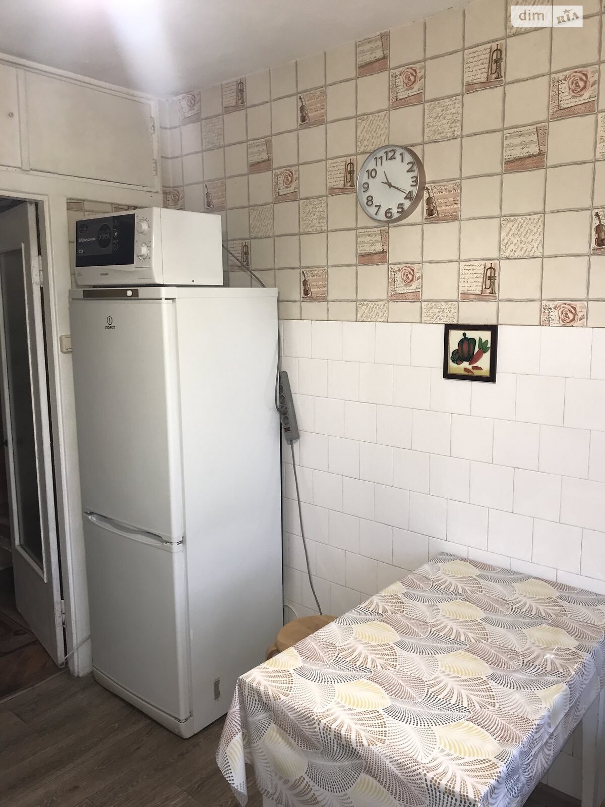 трикімнатна квартира в Києві, район Березняки, на вул. Березняківська 38 в довготривалу оренду помісячно фото 1 трикімнатна квартира в Києві, район Березняки, на вул. Березняківська 38 в довготривалу оренду помісячно фото 1
