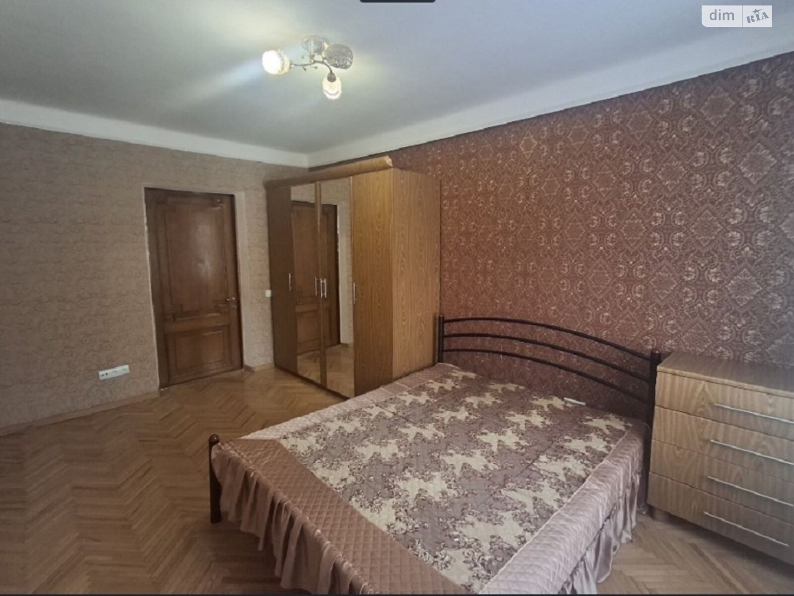 трехкомнатная квартира с ремонтом в Киеве, район Березняки, на просп. Павла Тычины 5А в аренду на долгий срок помесячно фото 1