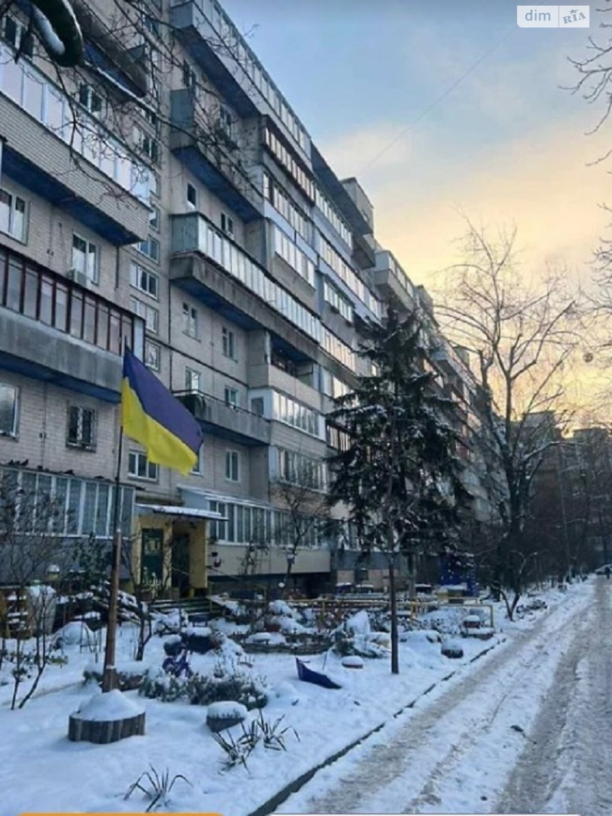 трехкомнатная квартира с ремонтом в Киеве, район Березняки, на просп. Павла Тычины 5А в аренду на долгий срок помесячно фото 1