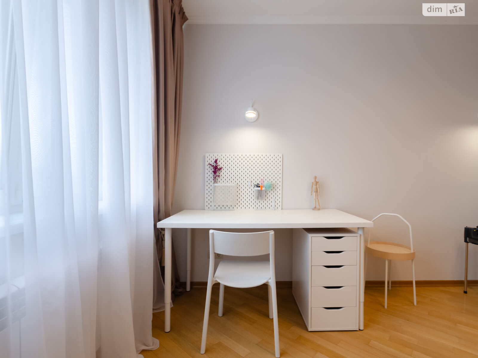 двухкомнатная квартира в Киеве, район Березняки, на ул. Юрия Шумского 1А в аренду на долгий срок помесячно фото 1