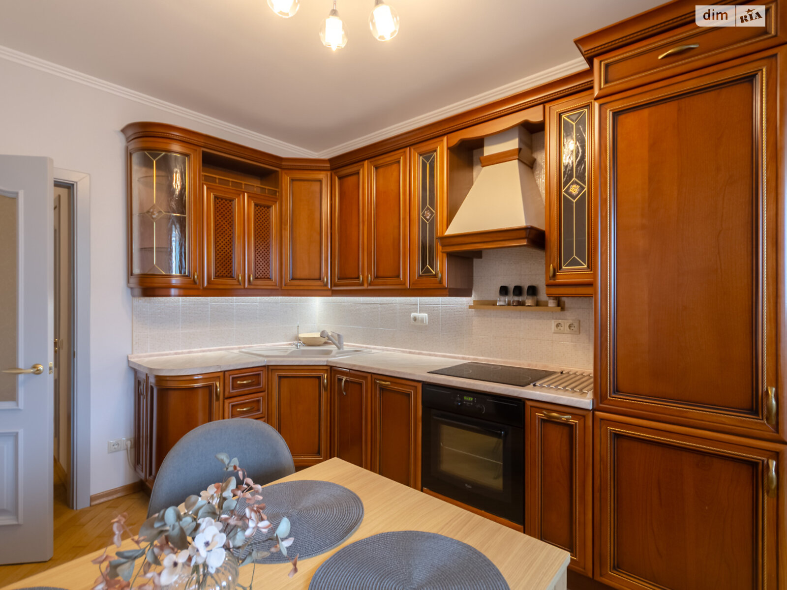 двухкомнатная квартира в Киеве, район Березняки, на ул. Юрия Шумского 1А в аренду на долгий срок помесячно фото 1