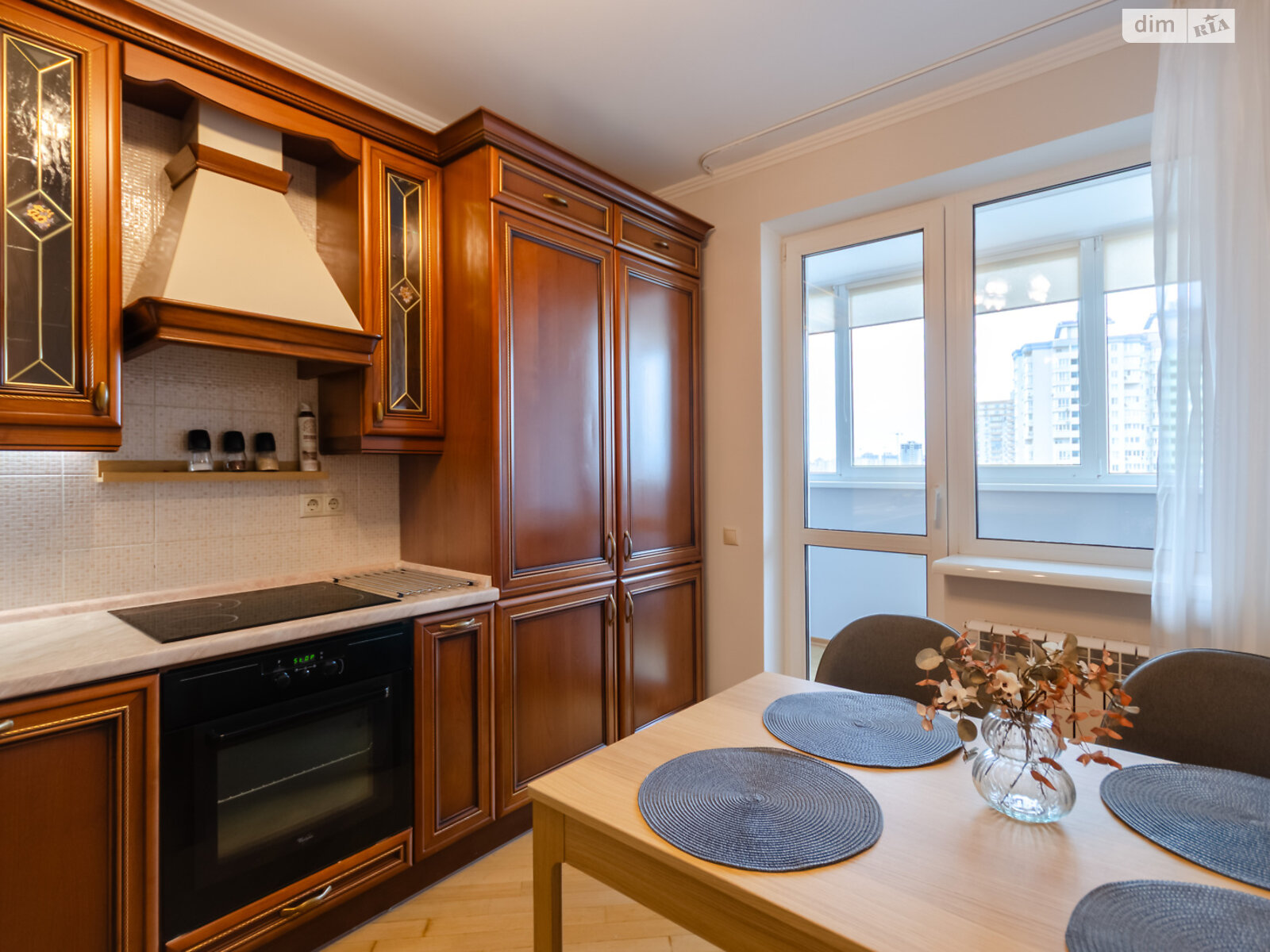 двухкомнатная квартира в Киеве, район Березняки, на ул. Юрия Шумского 1А в аренду на долгий срок помесячно фото 1