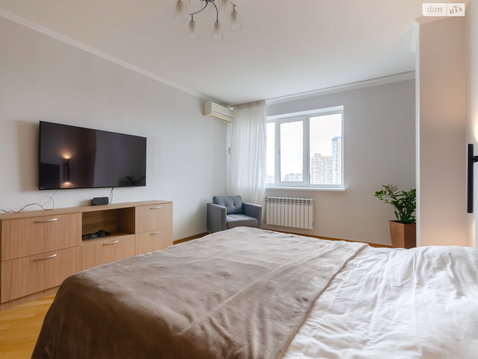 двухкомнатная квартира в Киеве, район Березняки, на ул. Юрия Шумского 1А в аренду на долгий срок помесячно фото 1