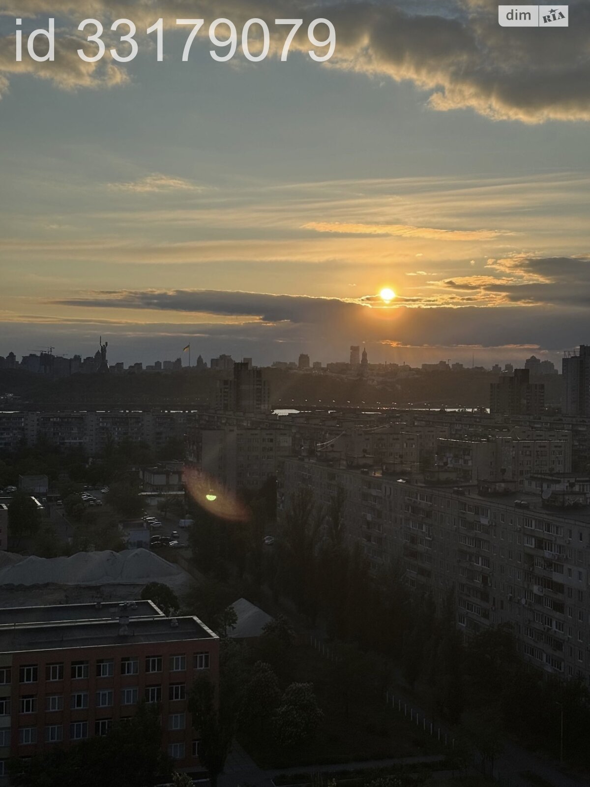 трикімнатна квартира в Києві, район Березняки, на вул. Юрія Шумського 5 в довготривалу оренду помісячно фото 1 трикімнатна квартира в Києві, район Березняки, на вул. Юрія Шумського 5 в довготривалу оренду помісячно фото 1