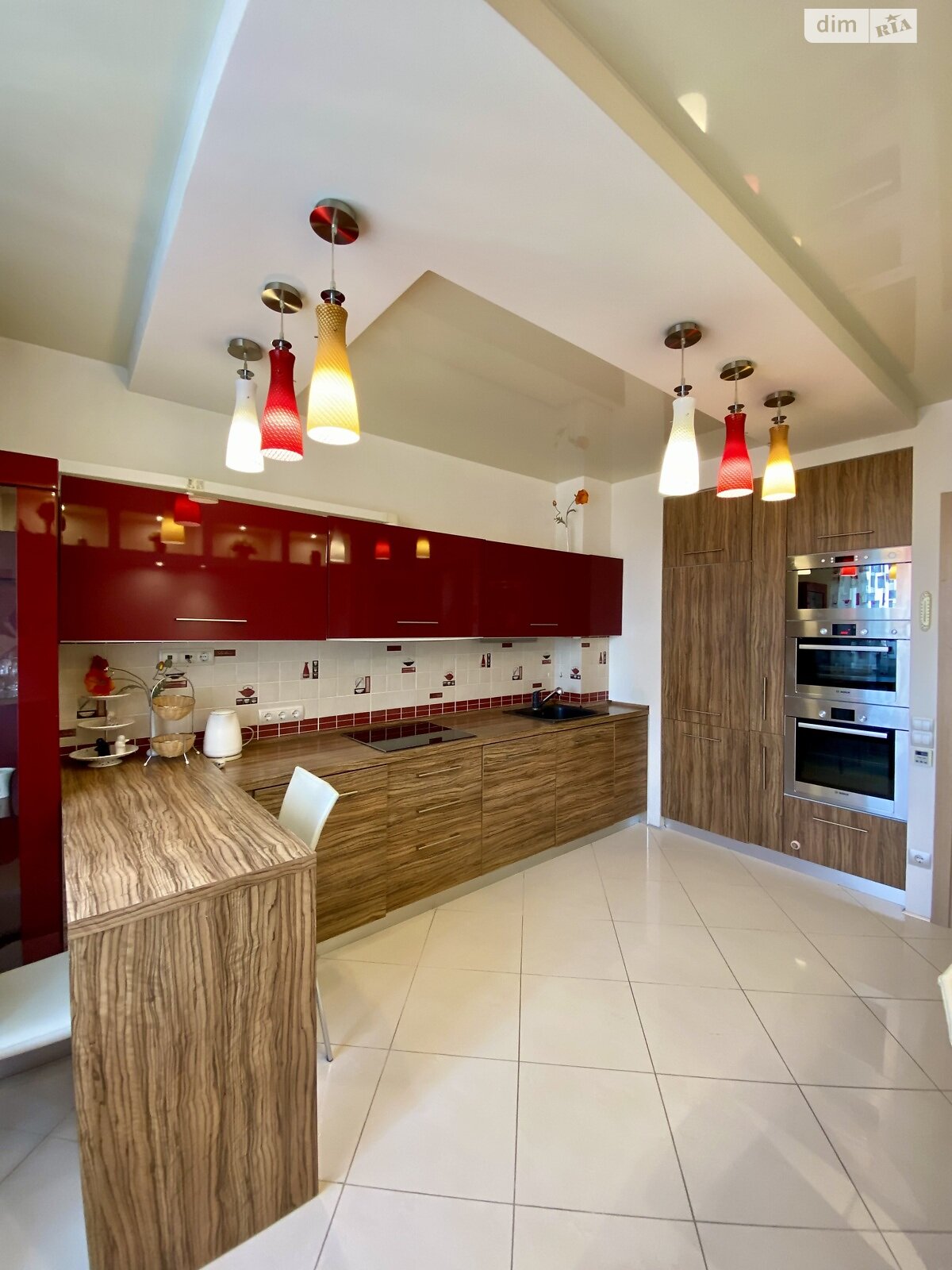 трехкомнатная квартира в Киеве, район Березняки, на ул. Юрия Шумского 1А в аренду на долгий срок помесячно фото 1