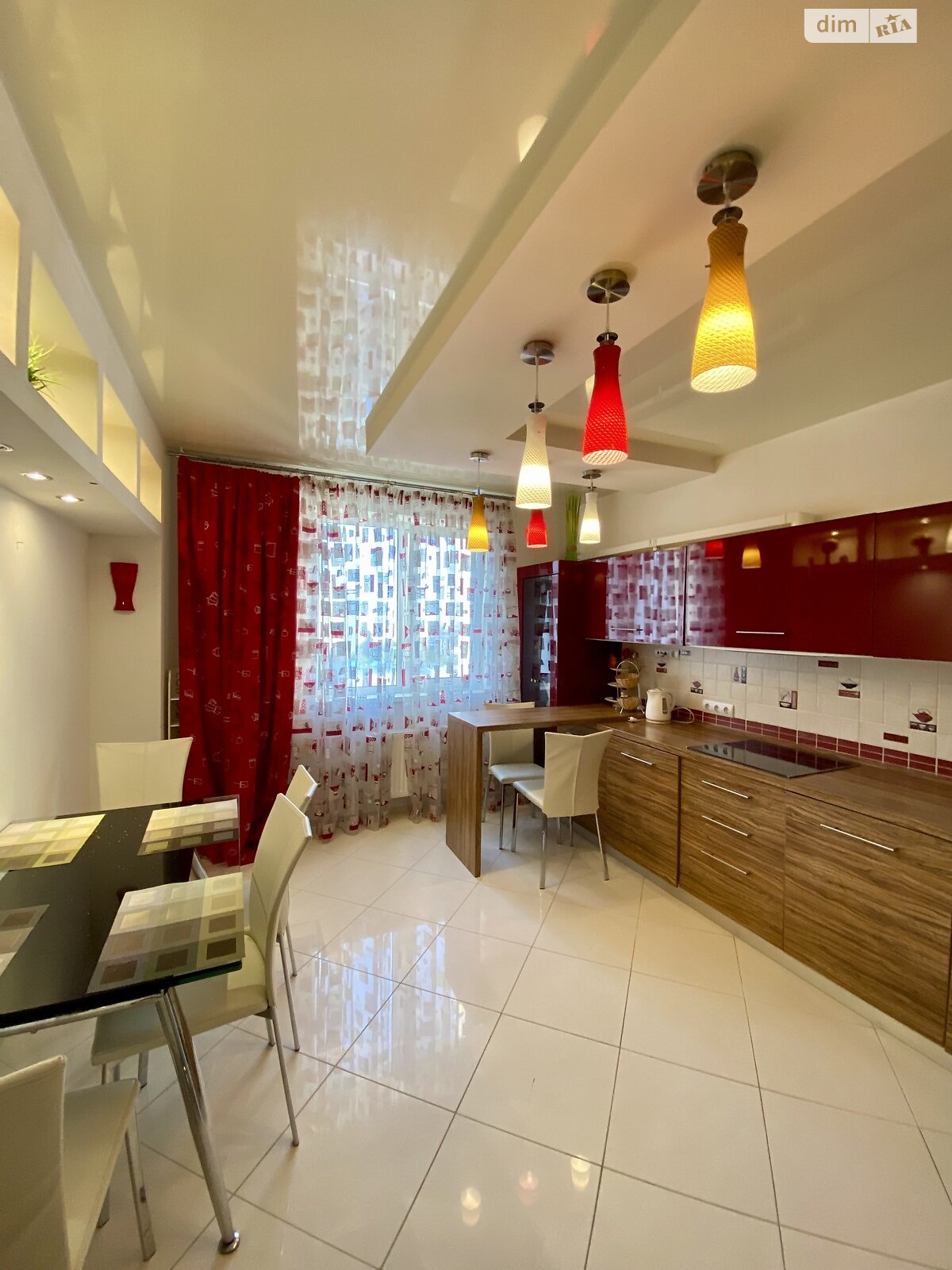 трехкомнатная квартира в Киеве, район Березняки, на ул. Юрия Шумского 1А в аренду на долгий срок помесячно фото 1