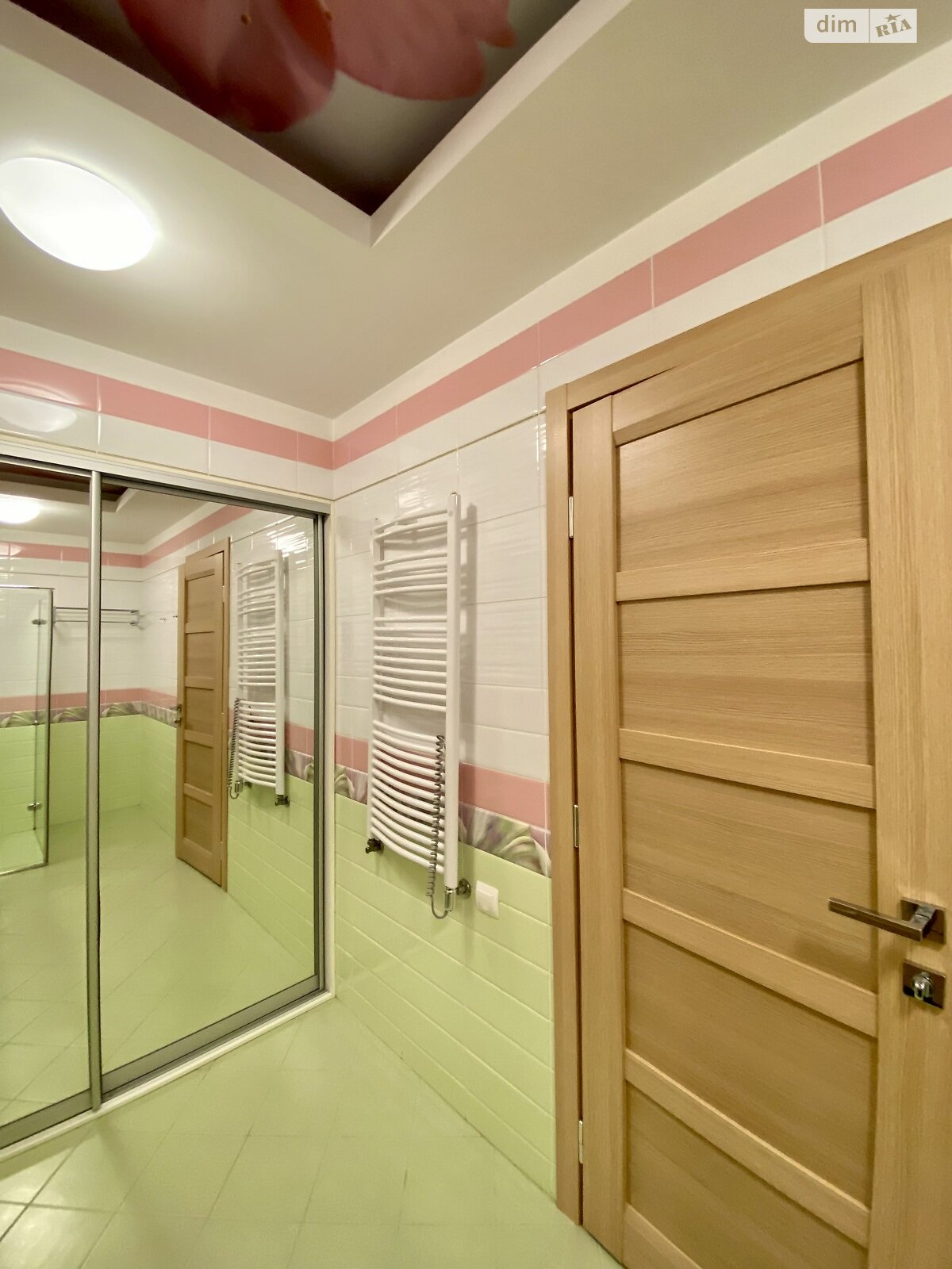 трехкомнатная квартира в Киеве, район Березняки, на ул. Юрия Шумского 1А в аренду на долгий срок помесячно фото 1