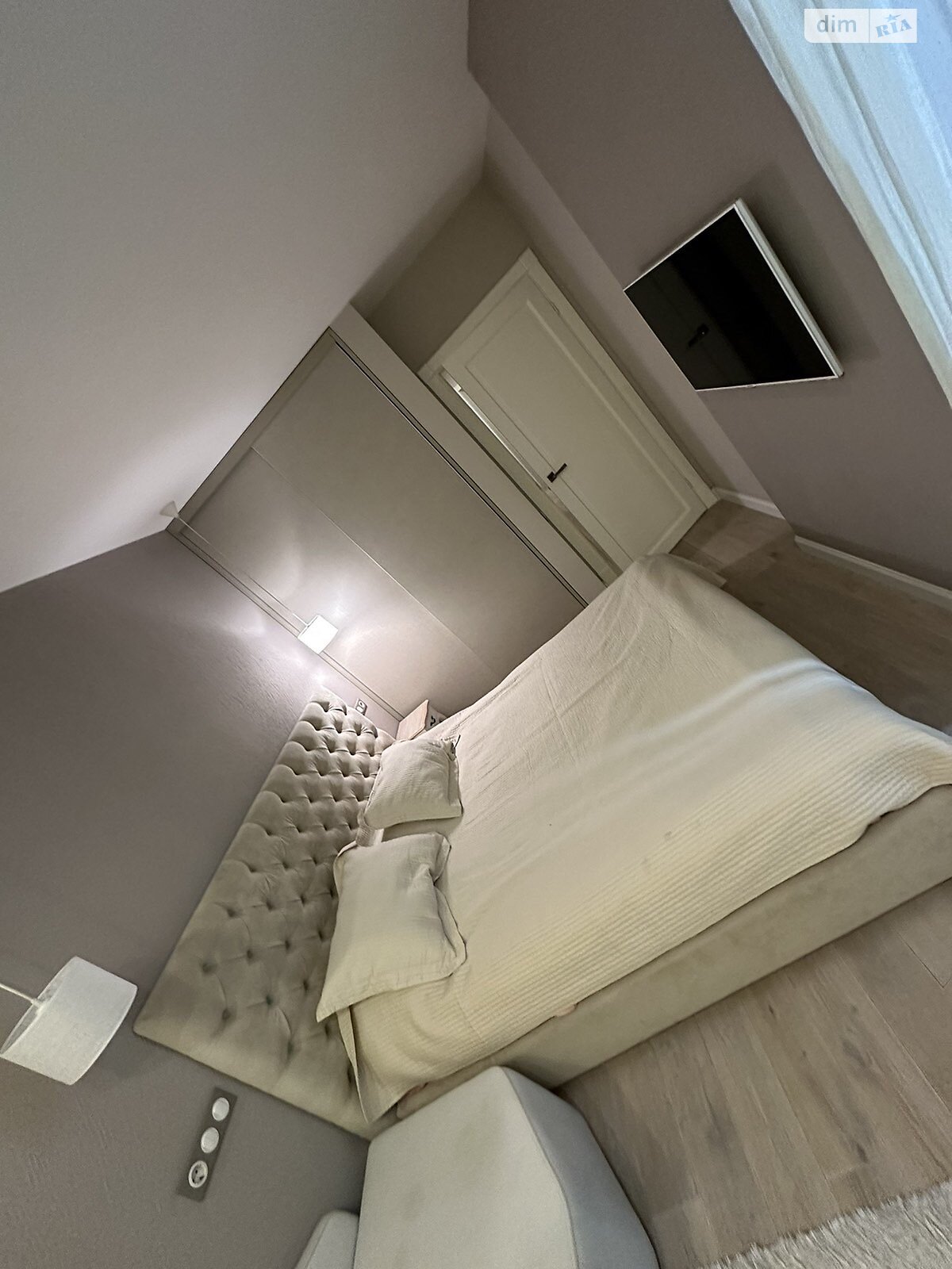 трехкомнатная квартира в Киеве, район Березняки, на ул. Юрия Шумского 3Г в аренду на долгий срок помесячно фото 1 трехкомнатная квартира в Киеве, район Березняки, на ул. Юрия Шумского 3Г в аренду на долгий срок помесячно фото 1