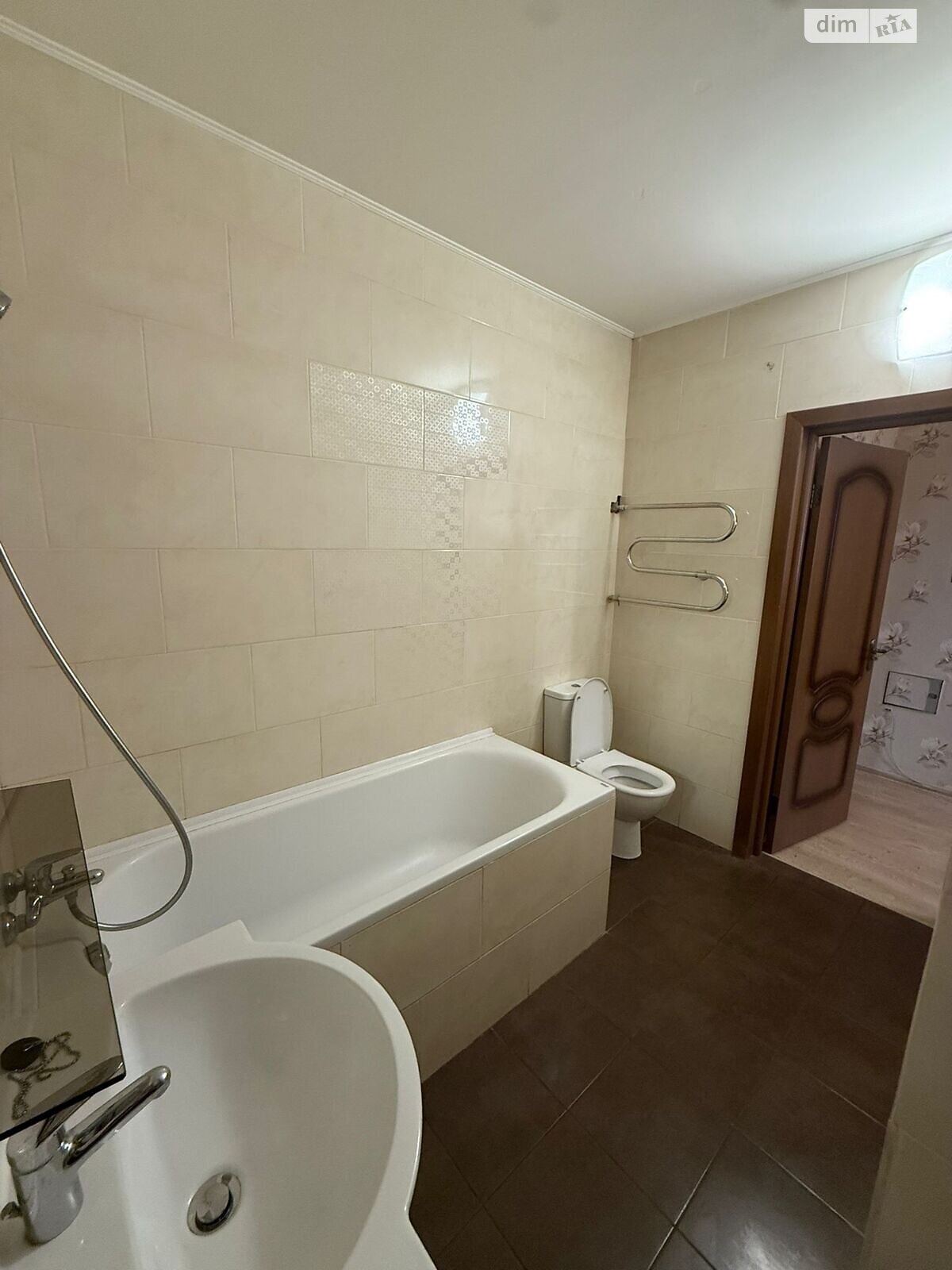 однокомнатная квартира в Киеве, район Березняки, на ул. Юрия Шумского 3Г в аренду на долгий срок помесячно фото 1 однокомнатная квартира в Киеве, район Березняки, на ул. Юрия Шумского 3Г в аренду на долгий срок помесячно фото 1