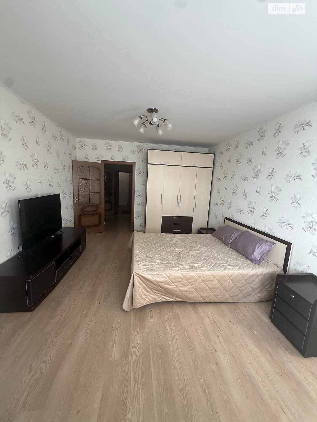 однокомнатная квартира в Киеве, район Березняки, на ул. Юрия Шумского 3Г в аренду на долгий срок помесячно фото 1 однокомнатная квартира в Киеве, район Березняки, на ул. Юрия Шумского 3Г в аренду на долгий срок помесячно фото 1