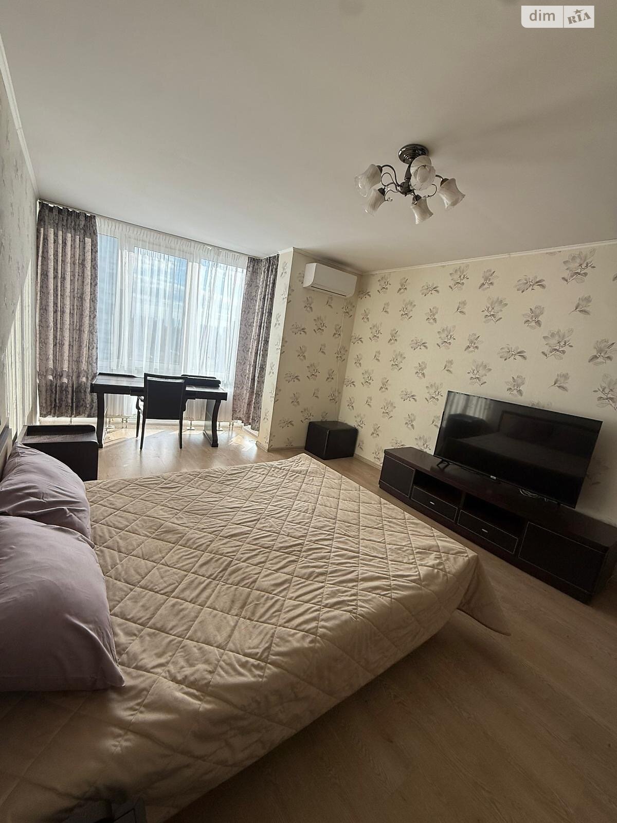 однокомнатная квартира в Киеве, район Березняки, на ул. Юрия Шумского 3Г в аренду на долгий срок помесячно фото 1 однокомнатная квартира в Киеве, район Березняки, на ул. Юрия Шумского 3Г в аренду на долгий срок помесячно фото 1