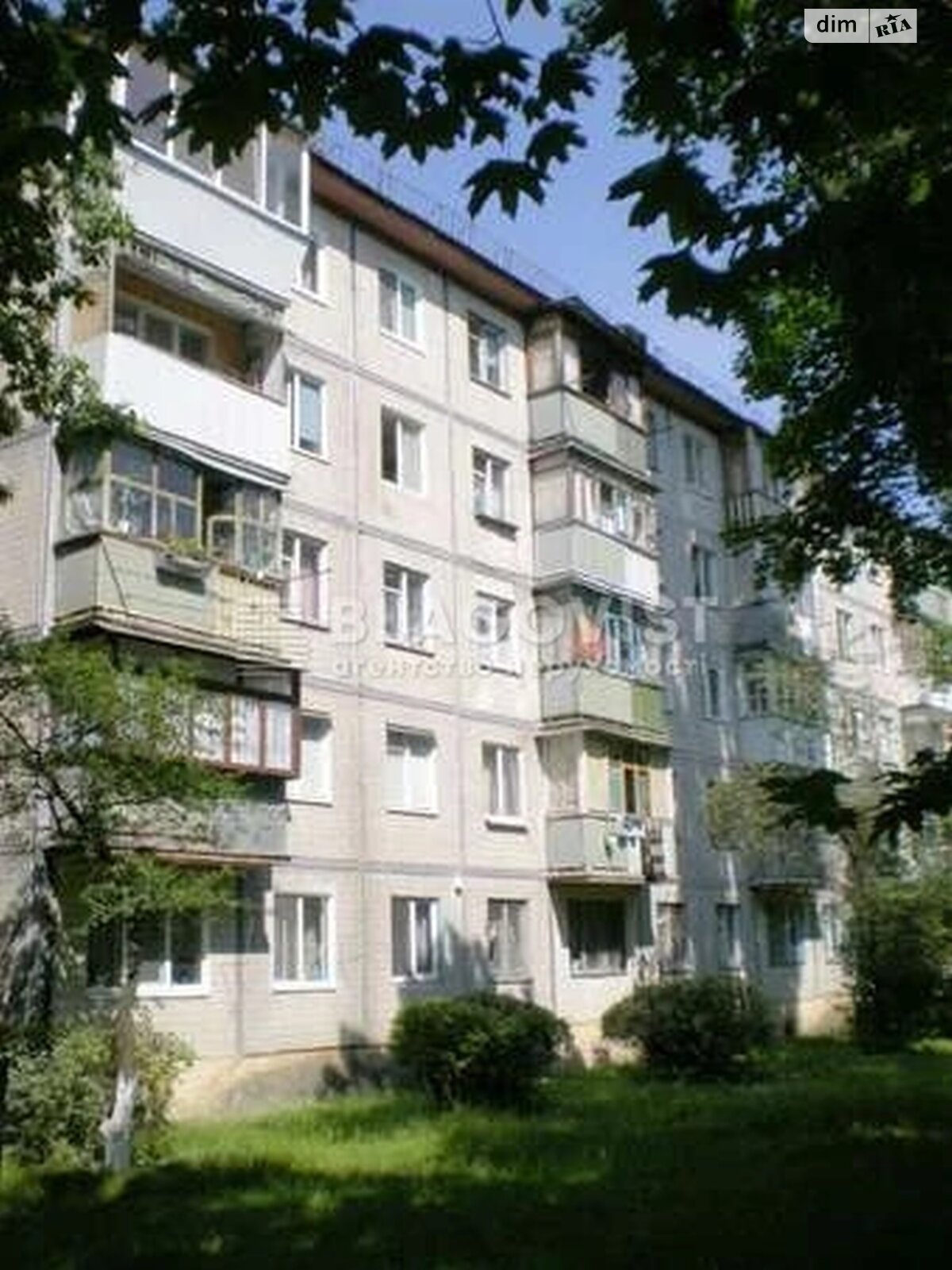двухкомнатная квартира в Киеве, район Берковец, на ул. Мрии 15Б в аренду на долгий срок помесячно фото 1 двухкомнатная квартира в Киеве, район Берковец, на ул. Мрии 15Б в аренду на долгий срок помесячно фото 1