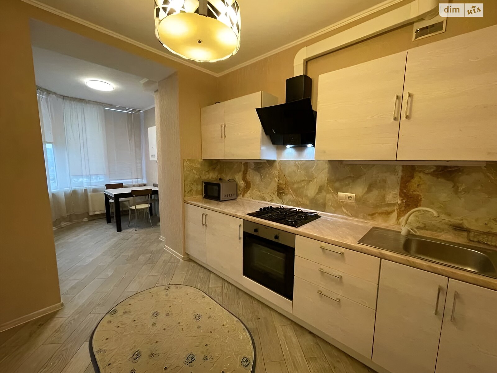 однокімнатна квартира в Києві, на вул. Боголюбова 11А в довготривалу оренду помісячно фото 1 однокімнатна квартира в Києві, на вул. Боголюбова 11А в довготривалу оренду помісячно фото 1