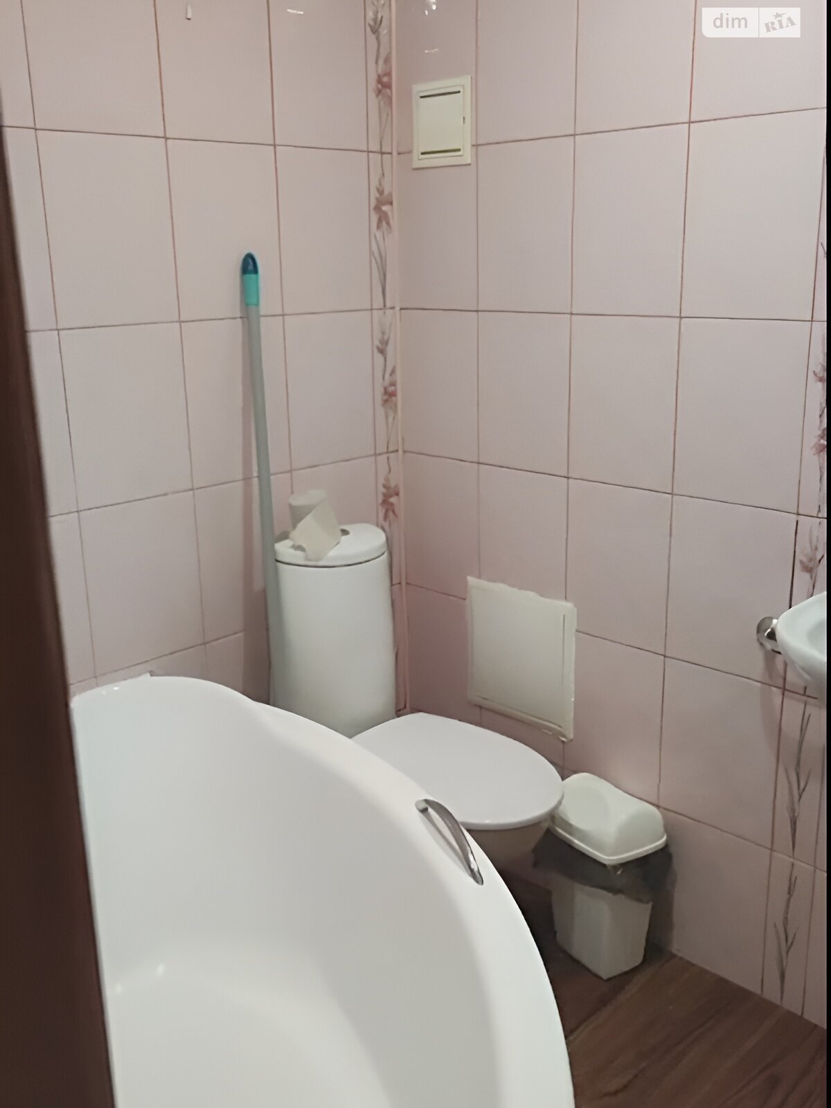 трикімнатна квартира в Києві, на вул. Велика Васильківська 102 в довготривалу оренду помісячно фото 1 трикімнатна квартира в Києві, на вул. Велика Васильківська 102 в довготривалу оренду помісячно фото 1