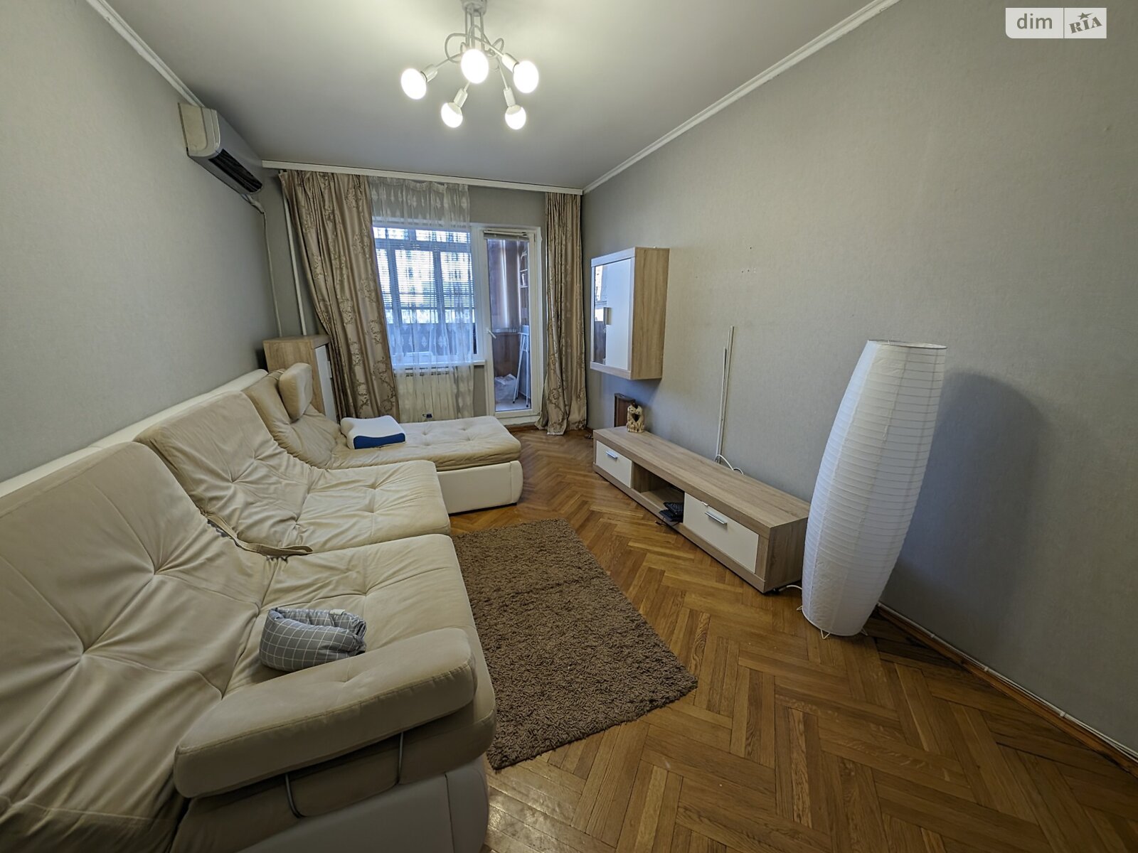 трехкомнатная квартира в Киеве, район Борщаговка, на ул. Булгакова 3 в аренду на долгий срок помесячно фото 1
