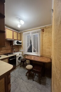 трехкомнатная квартира в Киеве, район Борщаговка, на ул. Ивана Дзюбы 12 в аренду на долгий срок помесячно фото 2