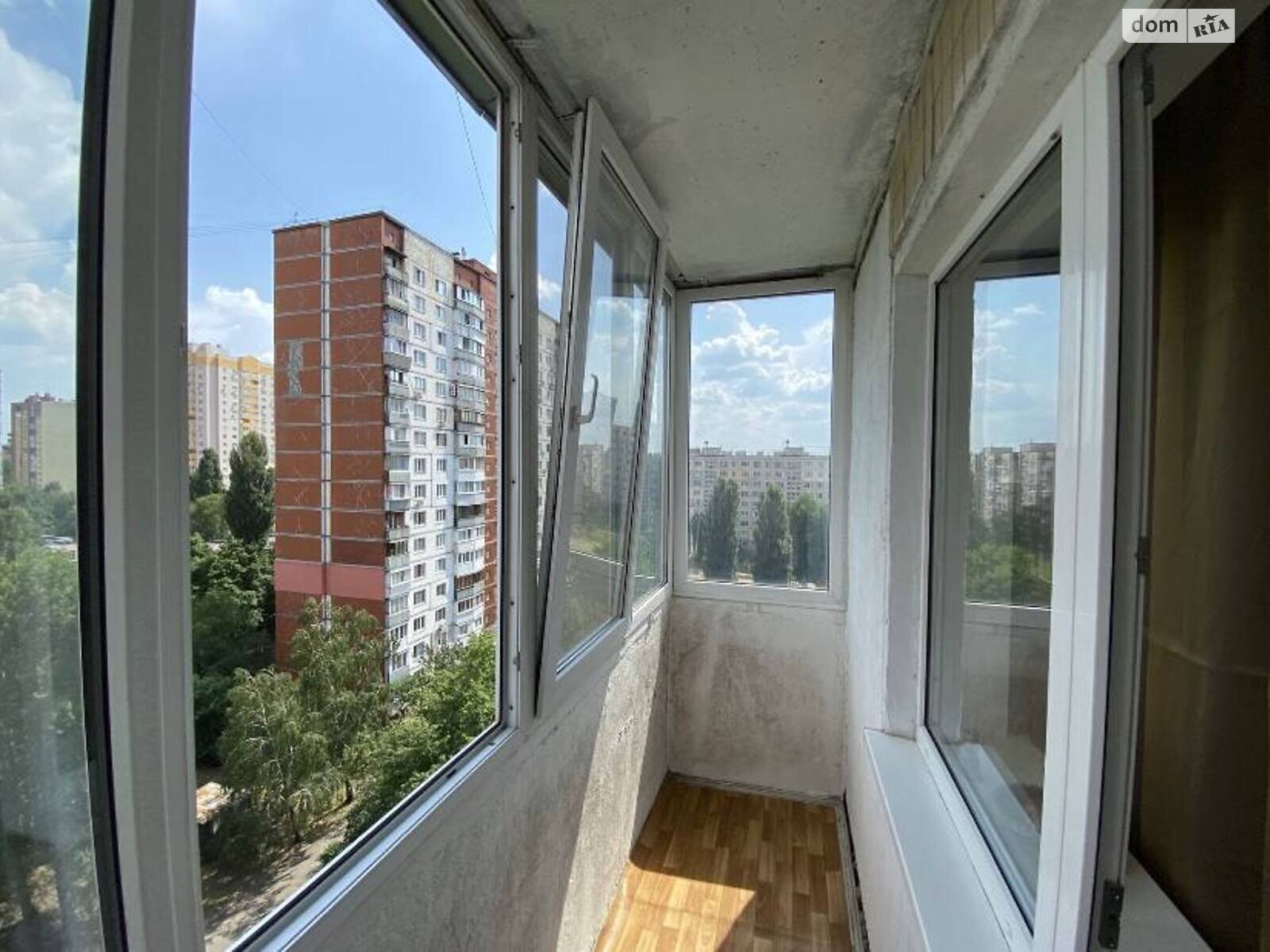 трехкомнатная квартира в Киеве, район Борщаговка, на просп. Академика Королева 12Б в аренду на долгий срок помесячно фото 1 трехкомнатная квартира в Киеве, район Борщаговка, на просп. Академика Королева 12Б в аренду на долгий срок помесячно фото 1