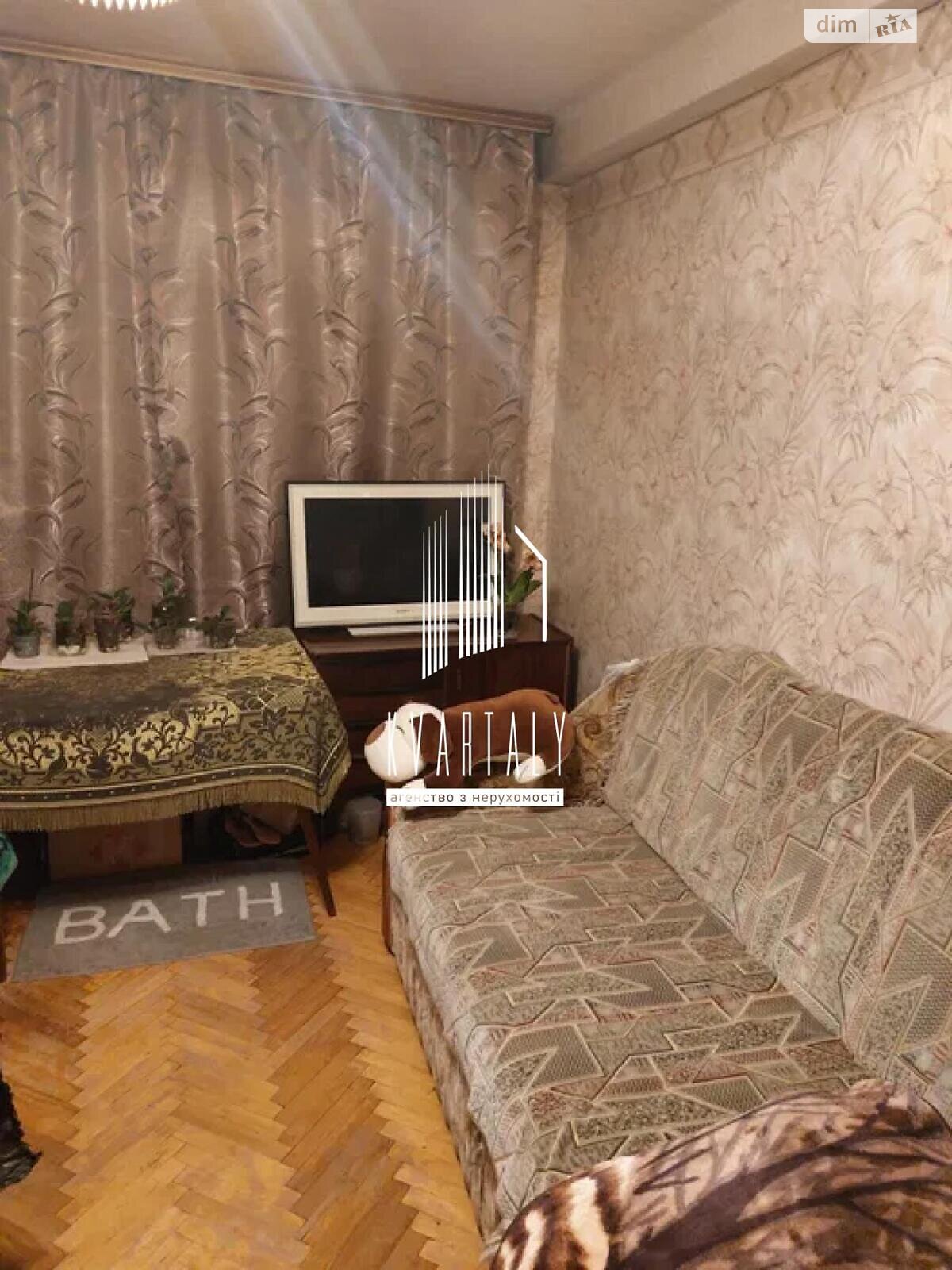 трехкомнатная квартира с ремонтом в Киеве, район Борщаговка, на бул. Кольцова 24 в аренду на долгий срок помесячно фото 1