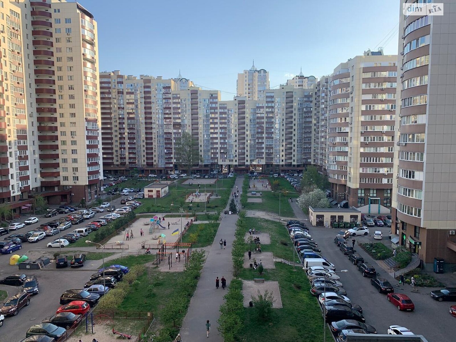 трехкомнатная квартира в Киеве, район Борщаговка, на бул. Николая Руденко 14Е в аренду на долгий срок помесячно фото 1 трехкомнатная квартира в Киеве, район Борщаговка, на бул. Николая Руденко 14Е в аренду на долгий срок помесячно фото 1
