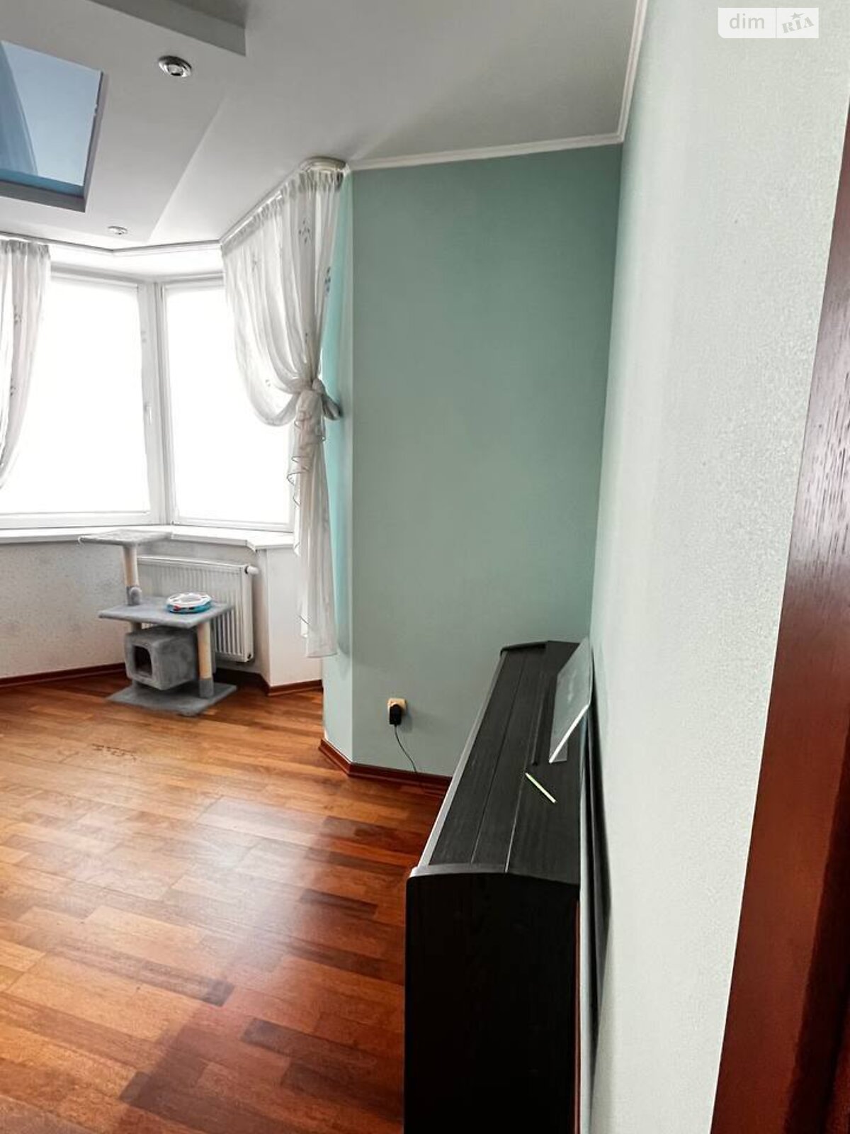 трехкомнатная квартира в Киеве, район Борщаговка, на ул. Семьи Стешенко 7 в аренду на долгий срок помесячно фото 1