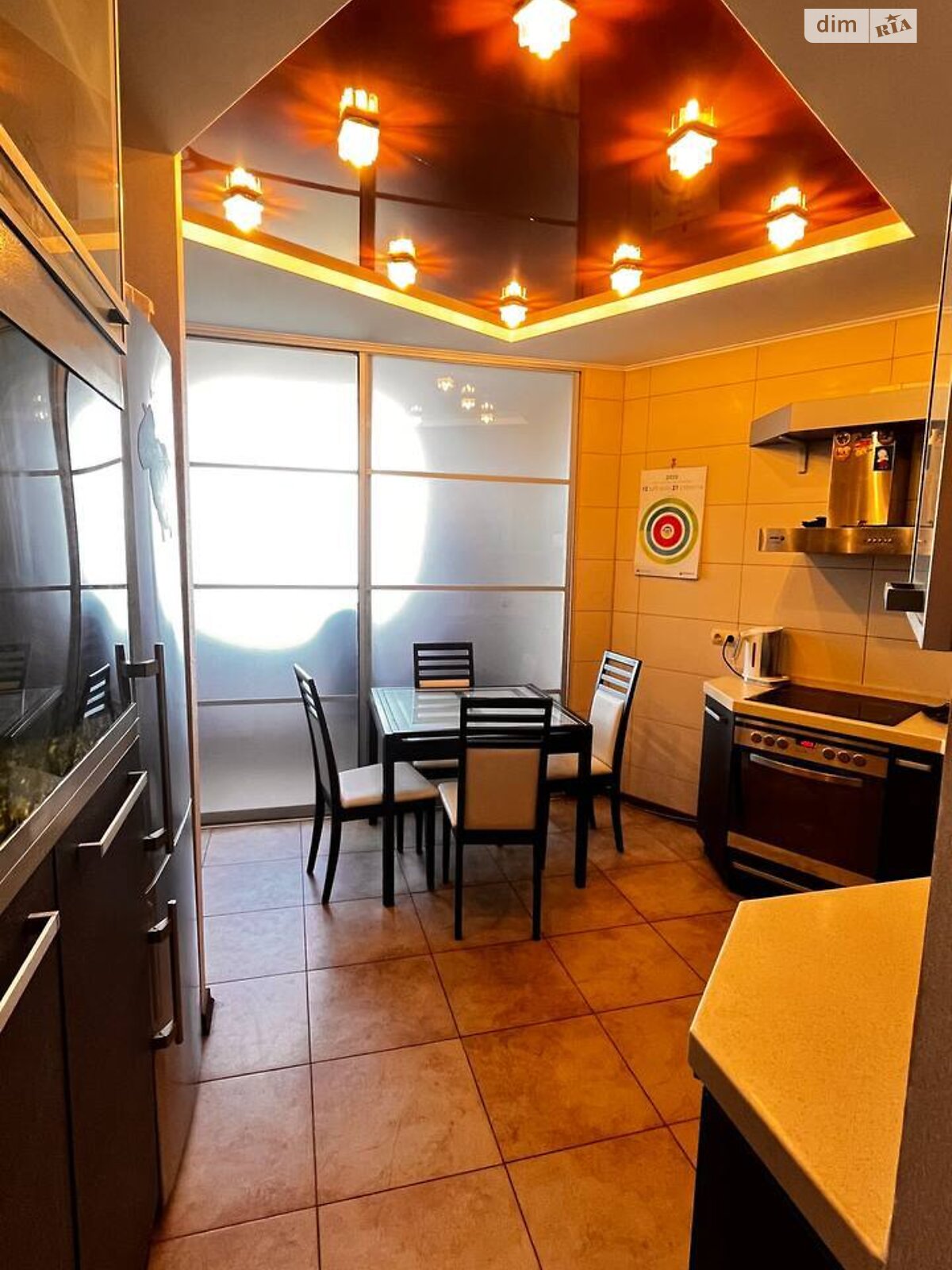 трехкомнатная квартира в Киеве, район Борщаговка, на ул. Семьи Стешенко 7 в аренду на долгий срок помесячно фото 1