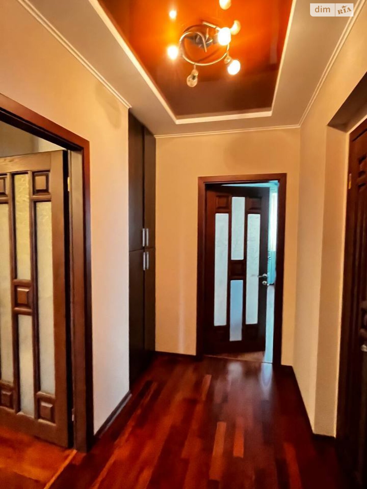 трехкомнатная квартира в Киеве, район Борщаговка, на ул. Семьи Стешенко 7 в аренду на долгий срок помесячно фото 1